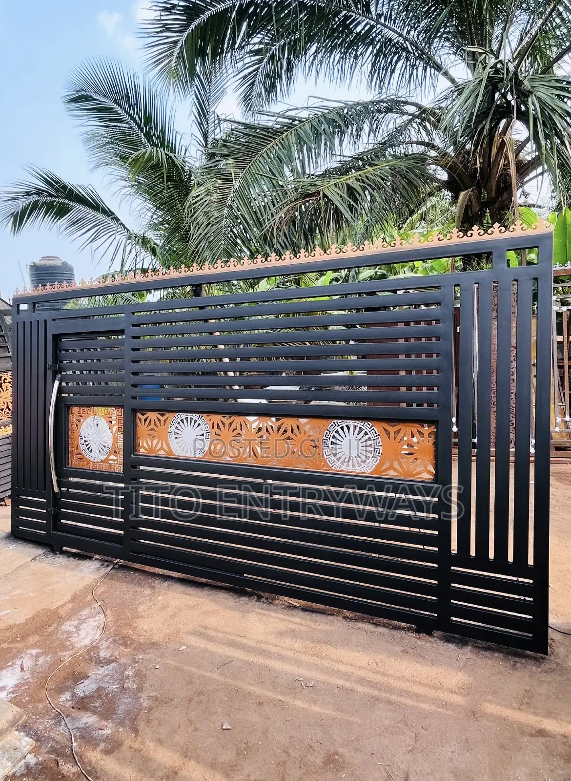 High-Quality 14ft Sliding Gate With Gold Finish and Stainless Handle