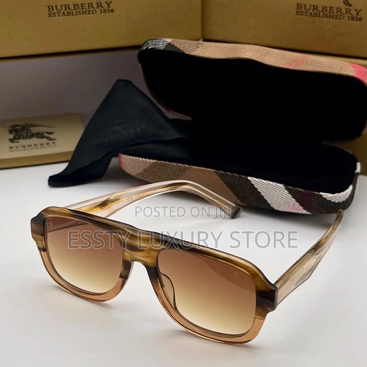 High Quality Luxury Bubbery Sunglasses