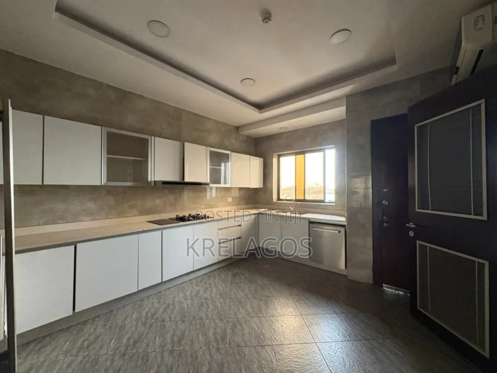 4bdrm Maisonette in Banana Island for rent