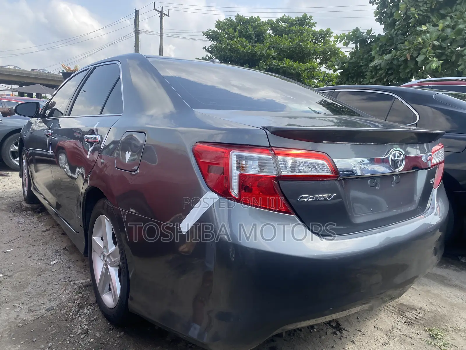 Toyota Camry SE 4dr Sedan (2.5L 4cyl 6A) 2014 Gray
