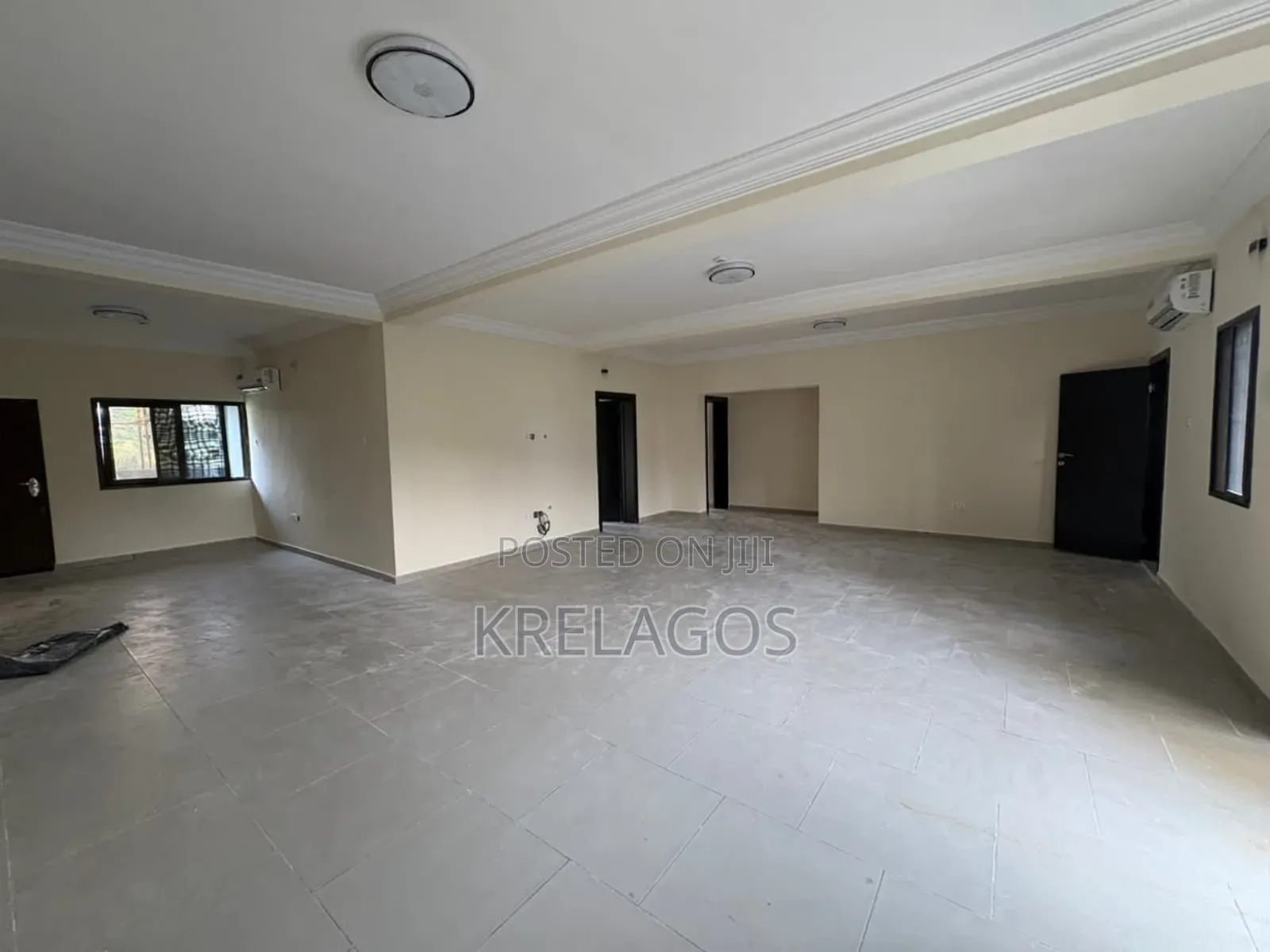 3bdrm Apartment in Lekki Phase 1 for rent