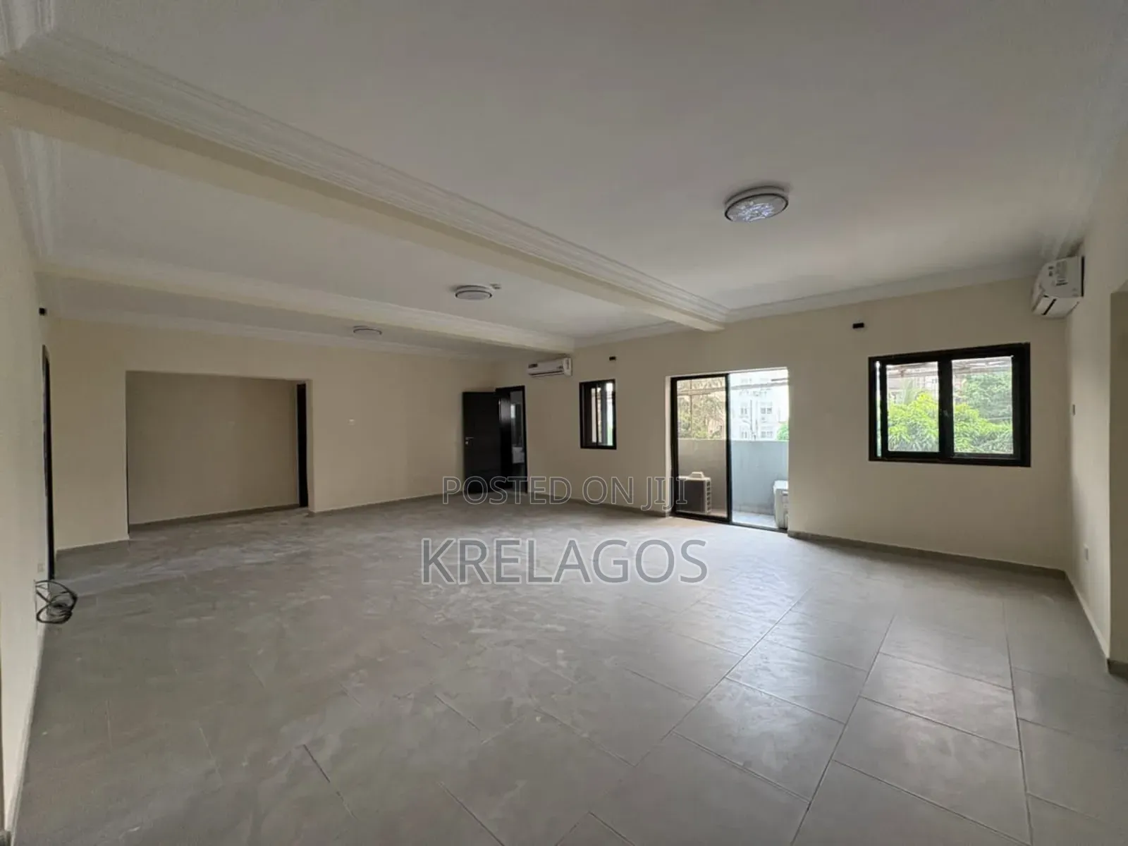 3bdrm Apartment in Lekki Phase 1 for rent