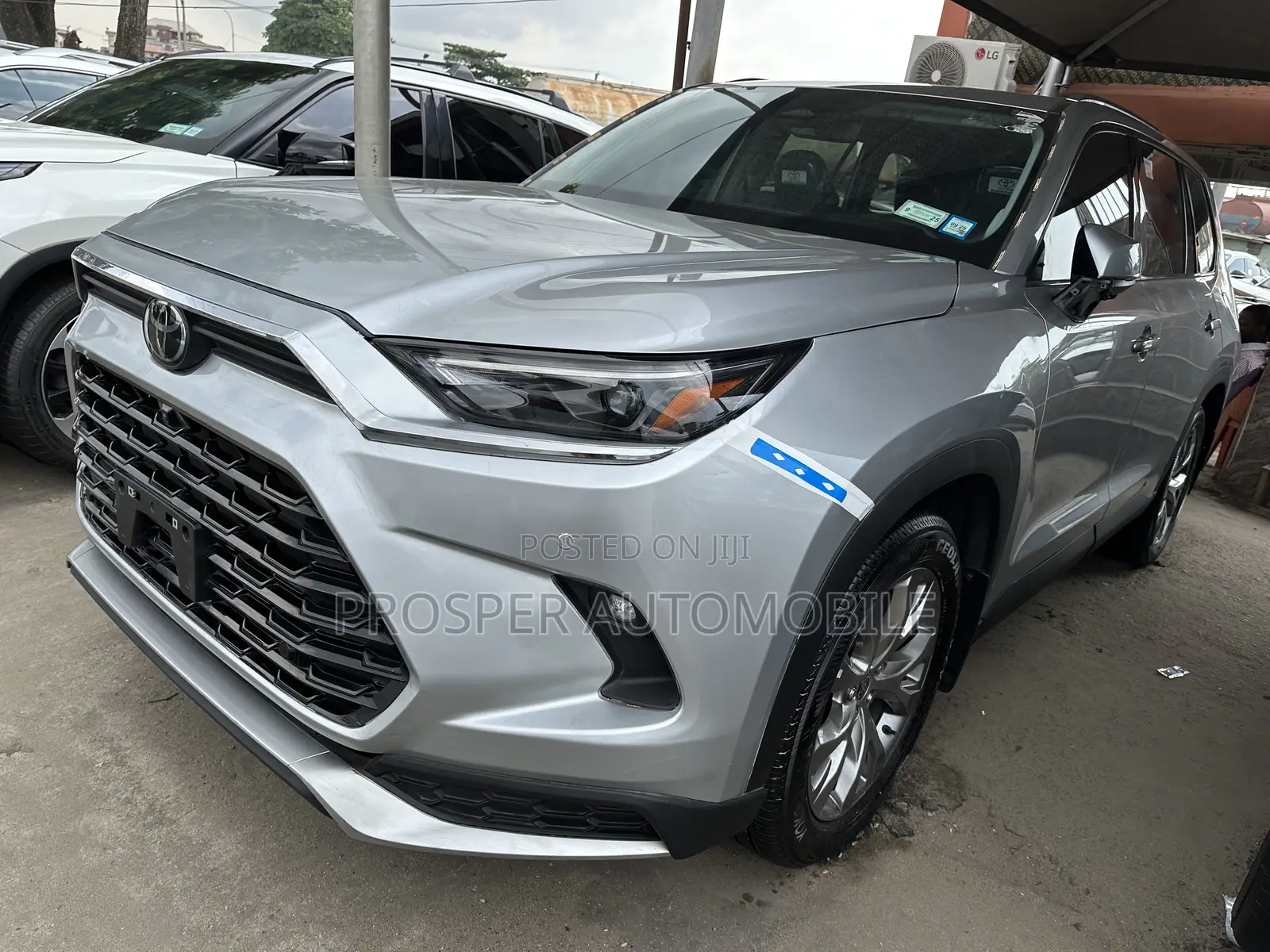 Toyota Highlander Limited AWD 2024 Silver