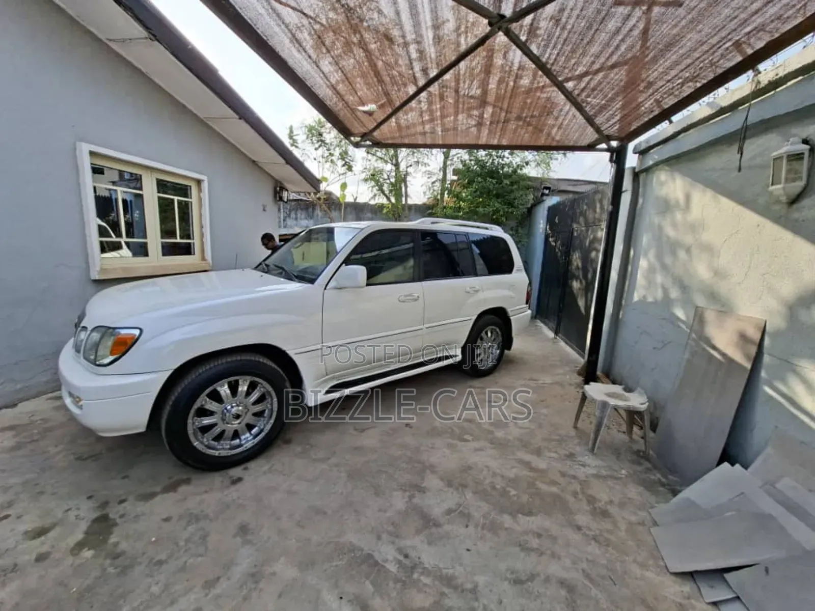 Lexus LX 470 Sport Utility 2004 White