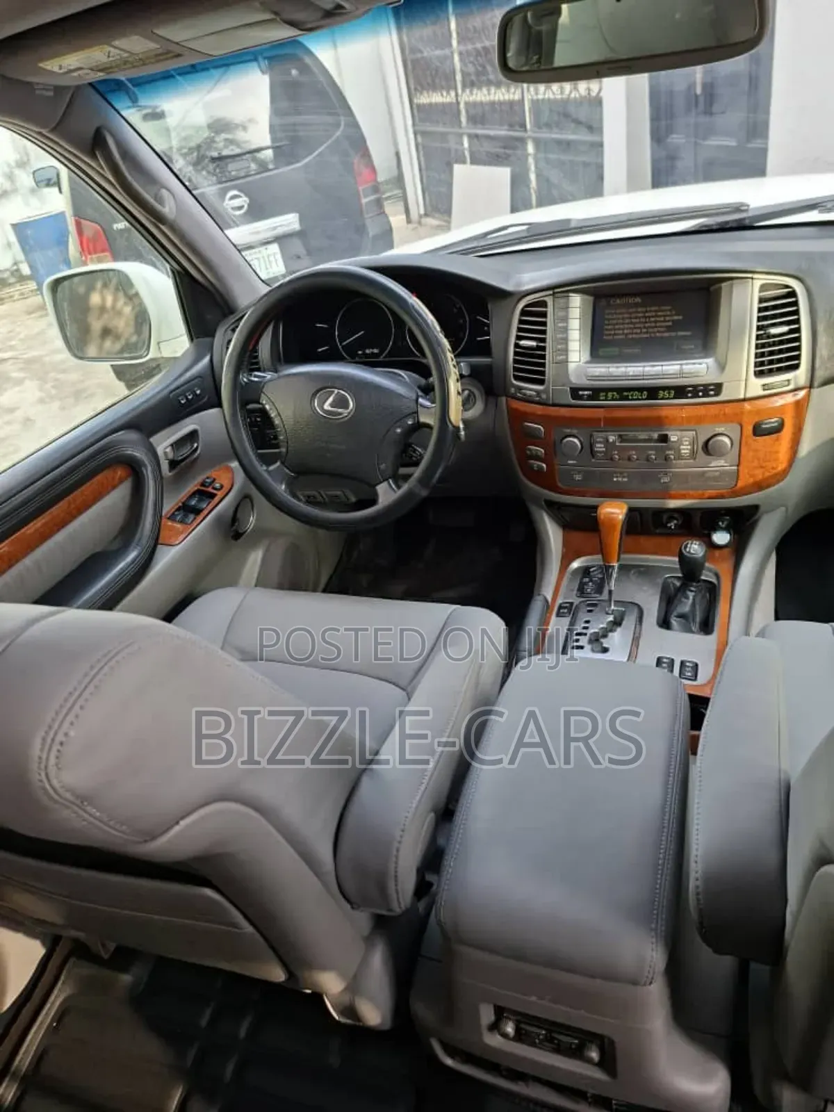 Lexus LX 470 Sport Utility 2004 White