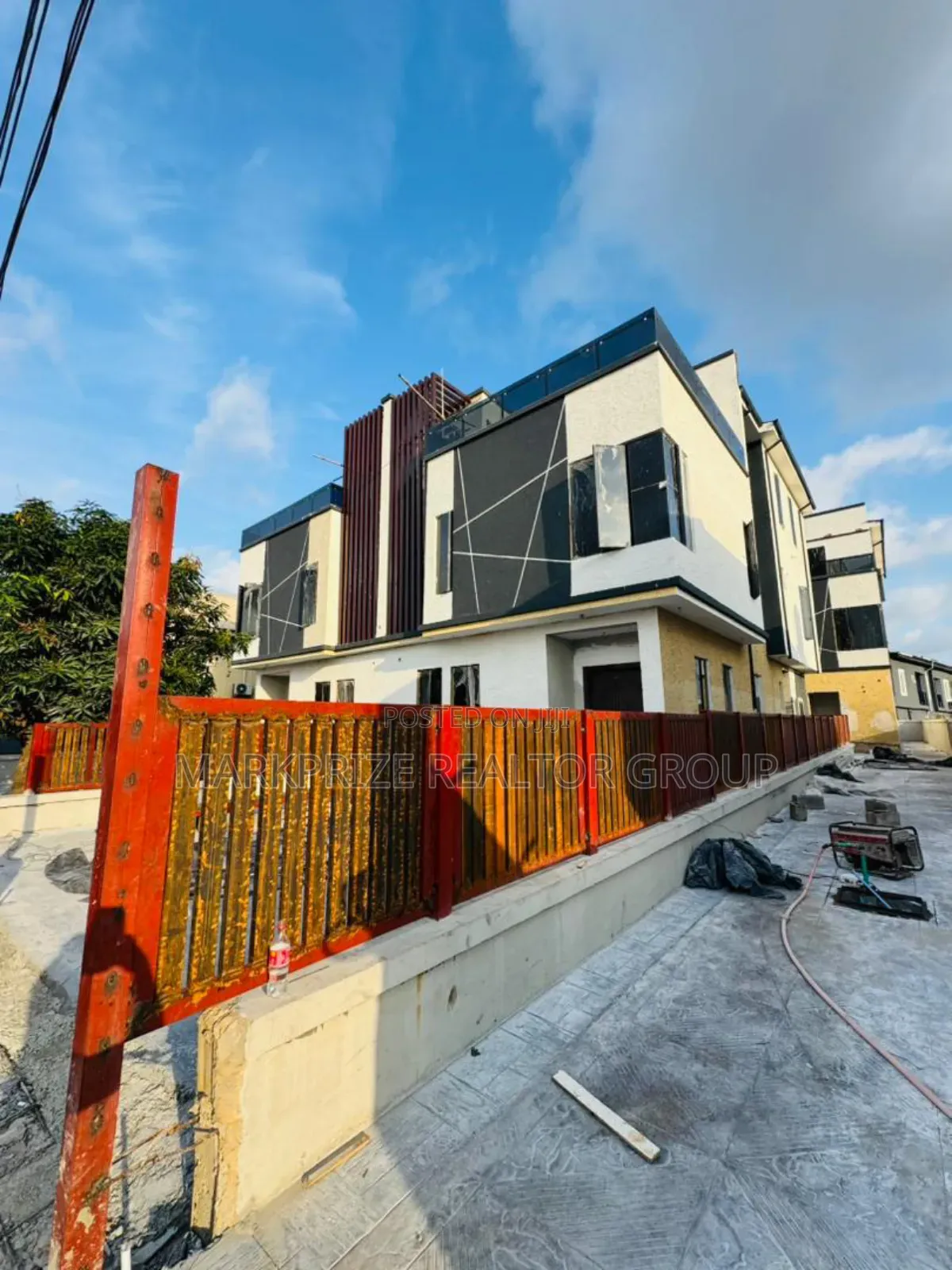 4bdrm Duplex in Gbagada for sale