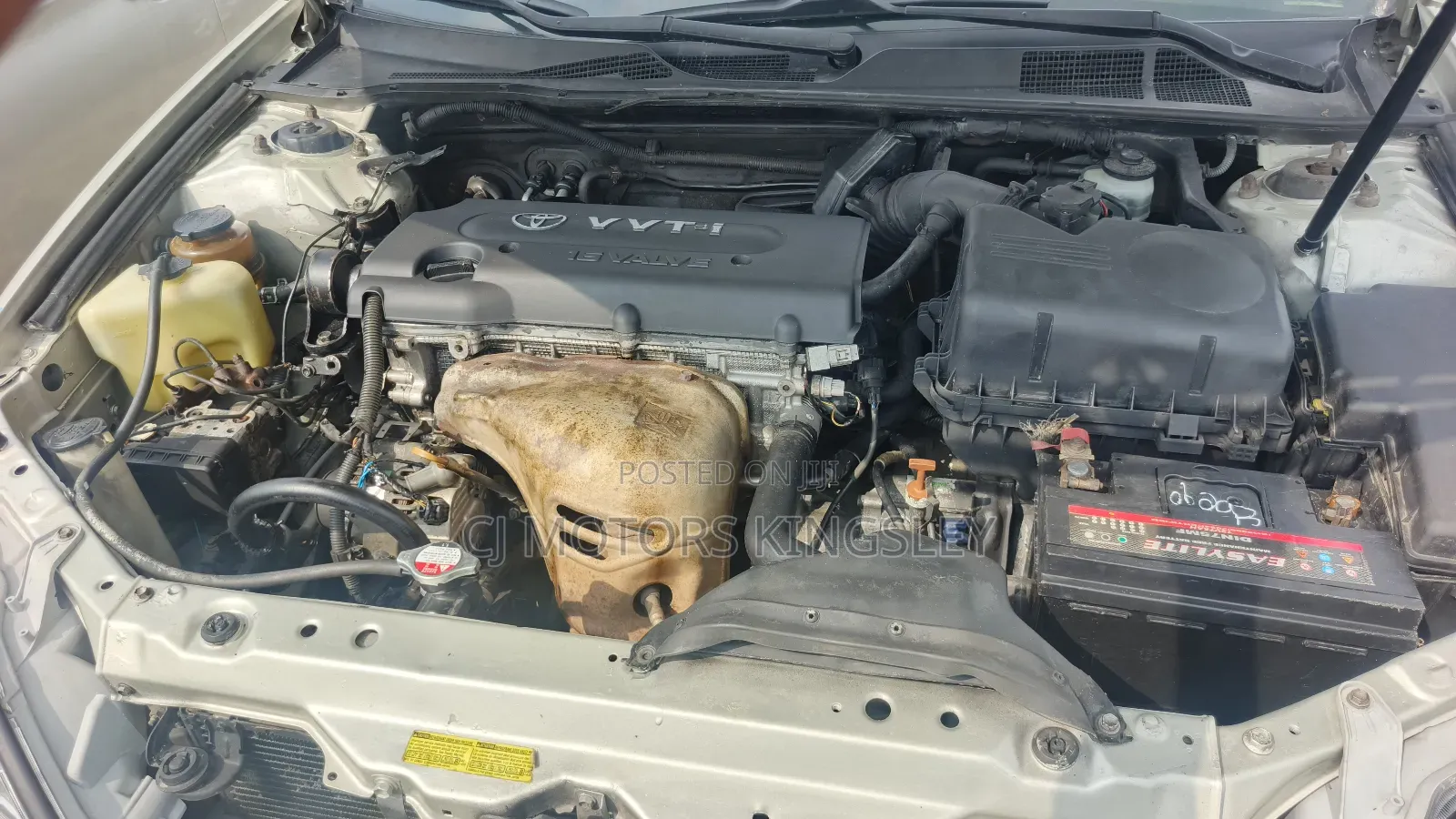 Toyota Camry LE 4dr Sedan (2.4L 4cyl 5M) 2004 Gold