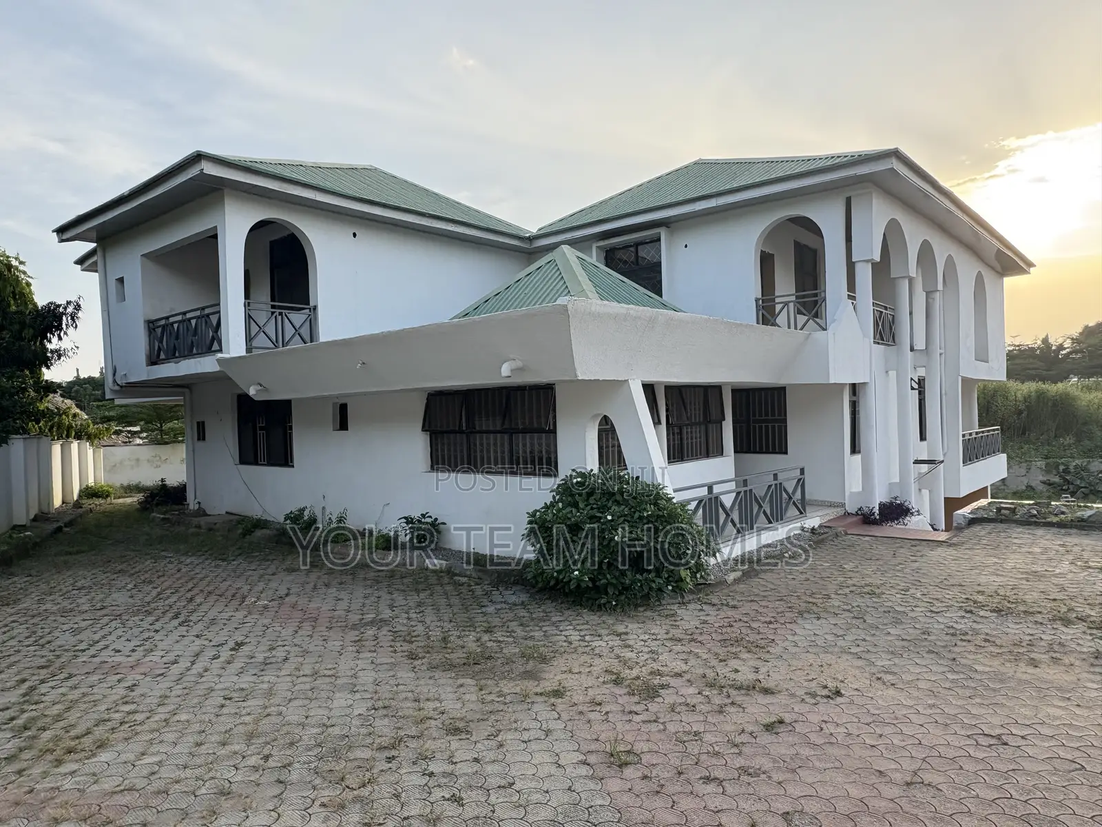 18bdrm Duplex in Asokoro for rent