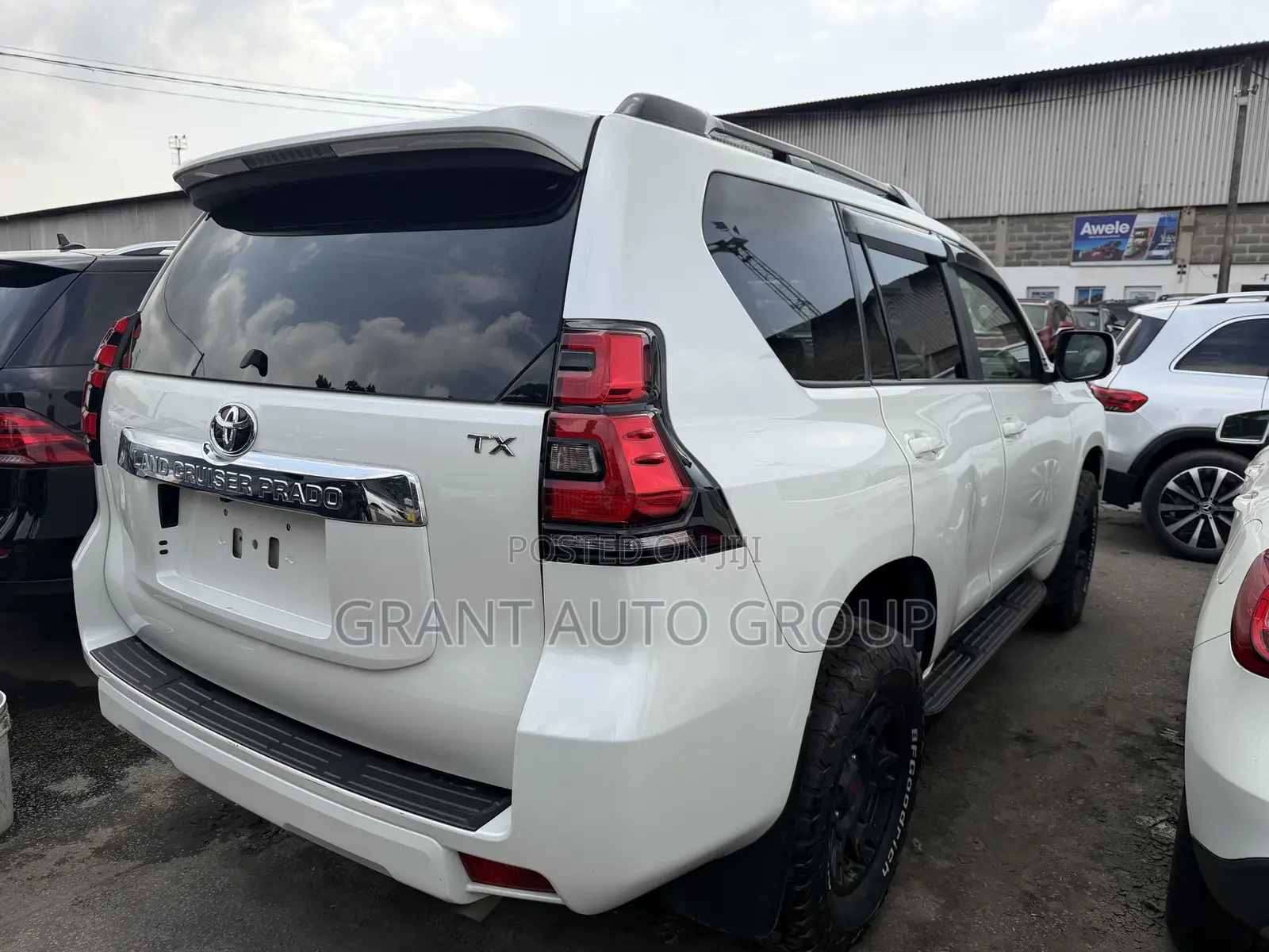 Toyota Land Cruiser Prado 2.8 2023 White