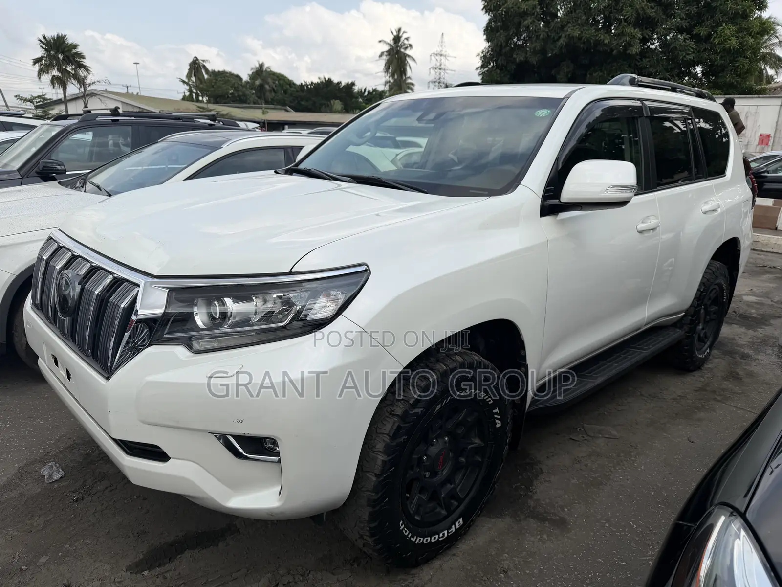 Toyota Land Cruiser Prado 2.8 2023 White
