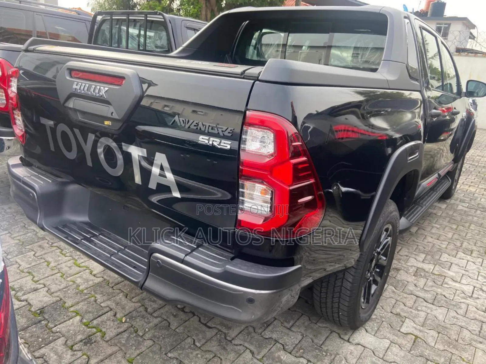 New Toyota Hilux 2025 Black