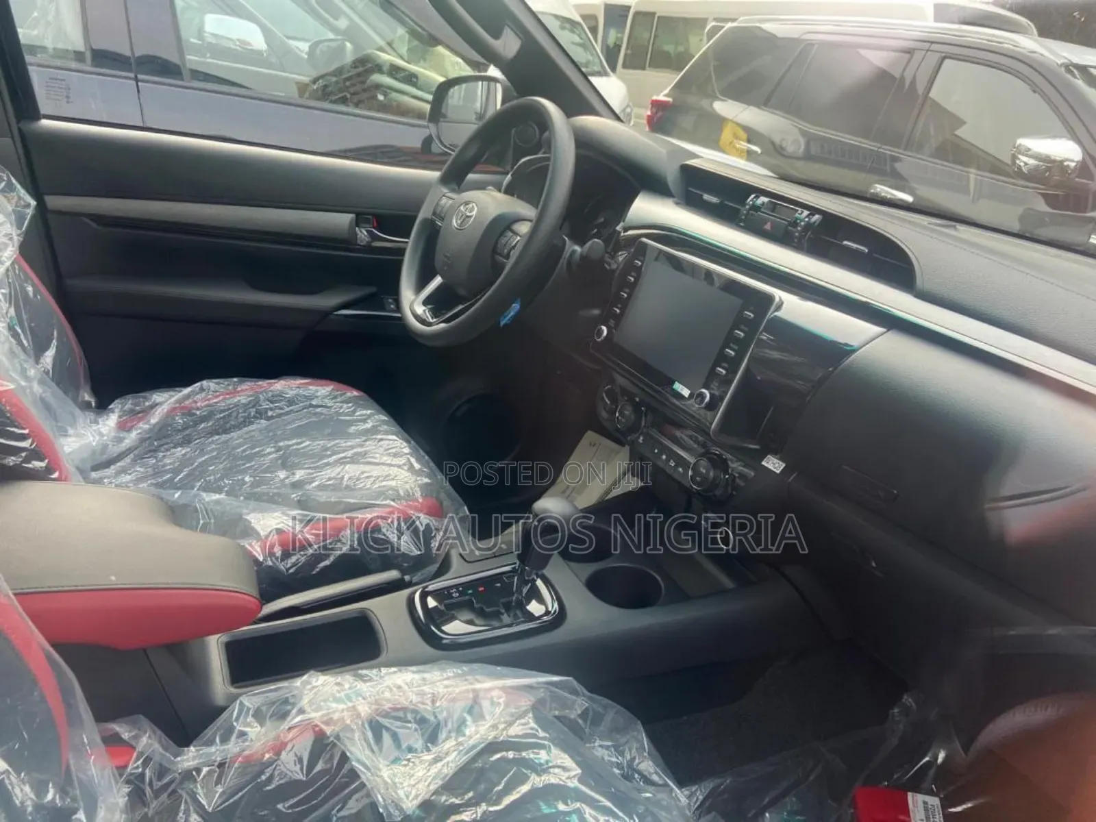 New Toyota Hilux 2025 Black