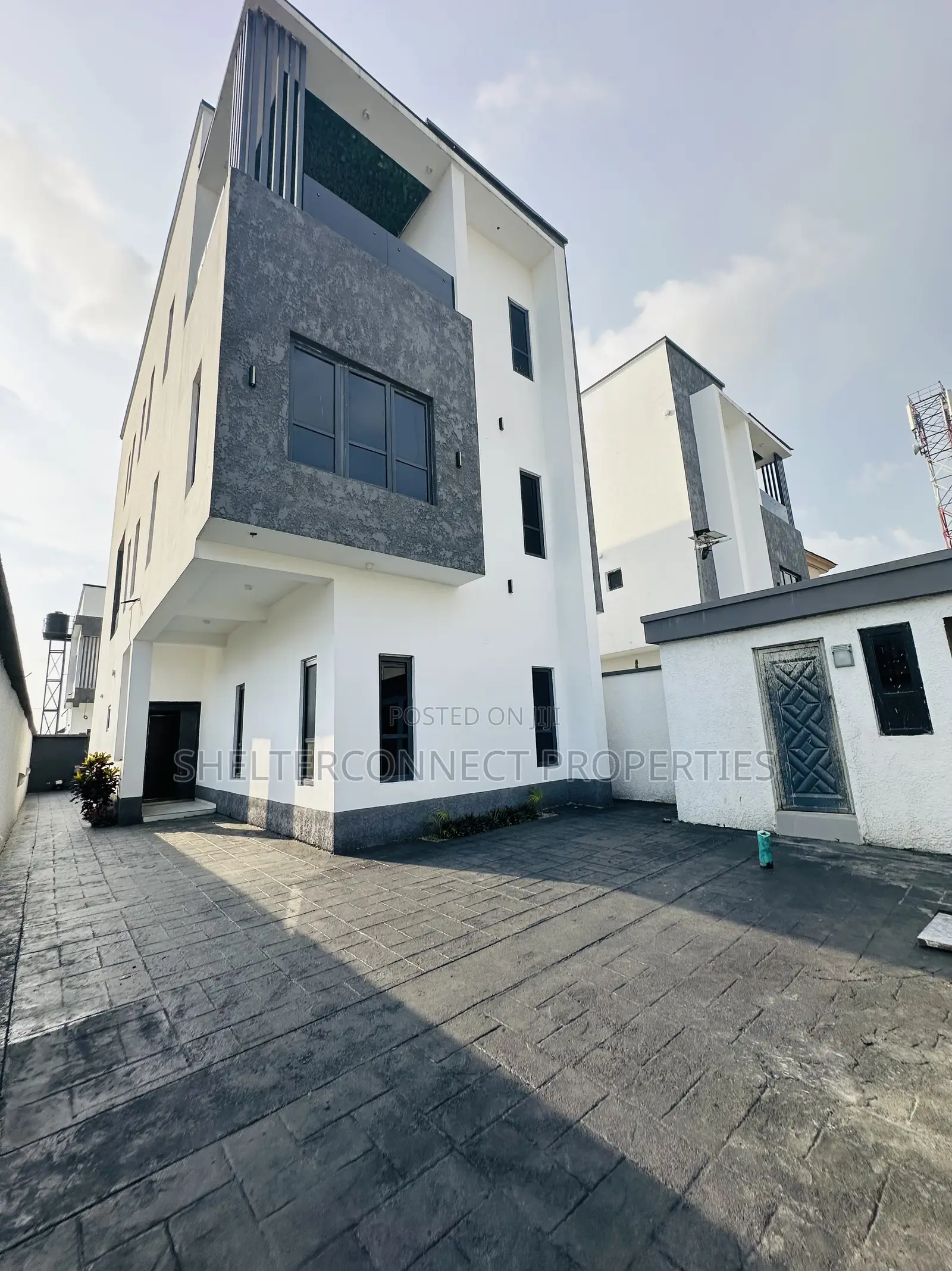 5bdrm Duplex in Ajah for sale