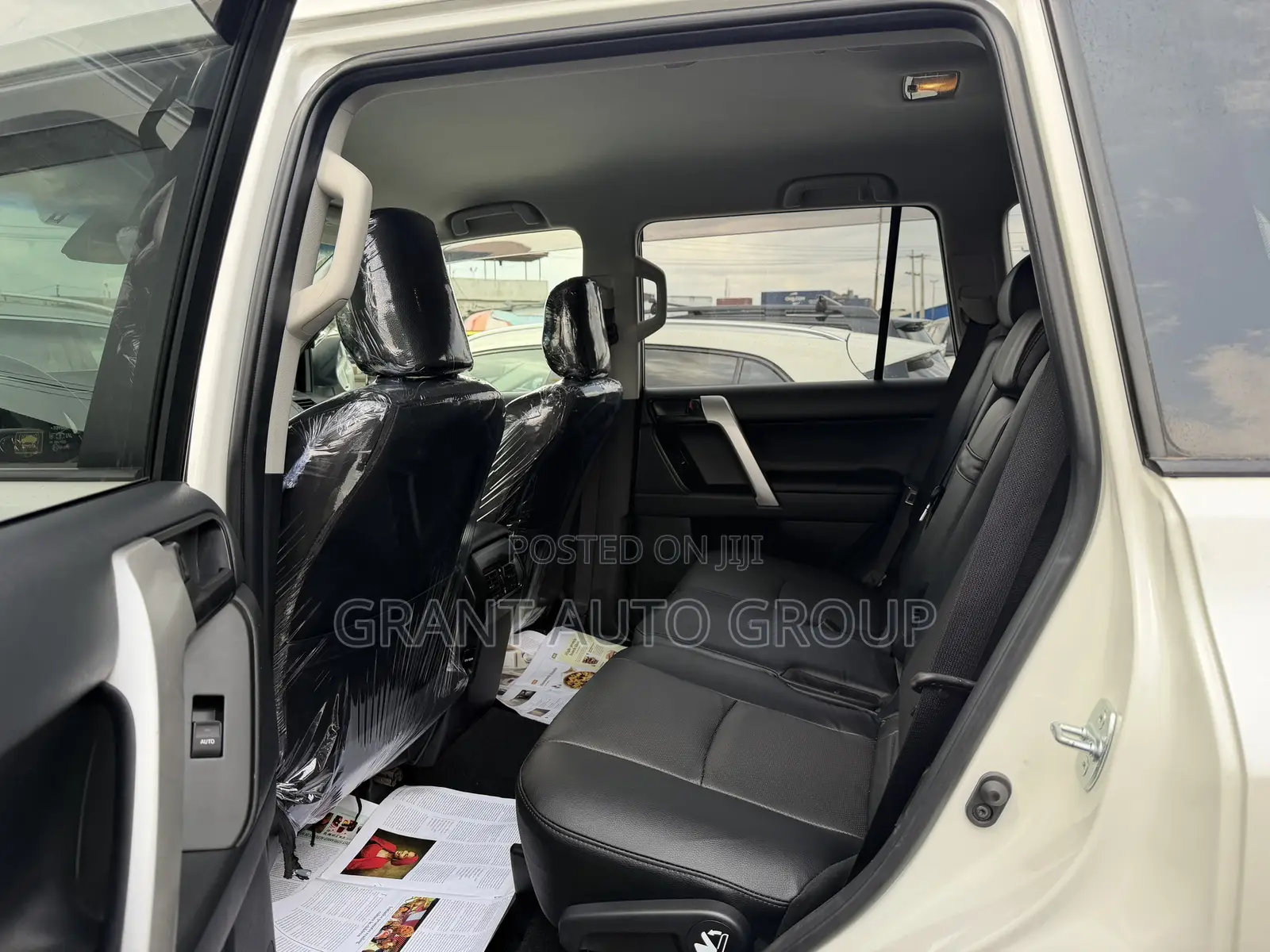 Toyota Land Cruiser Prado 2.8 2023 White