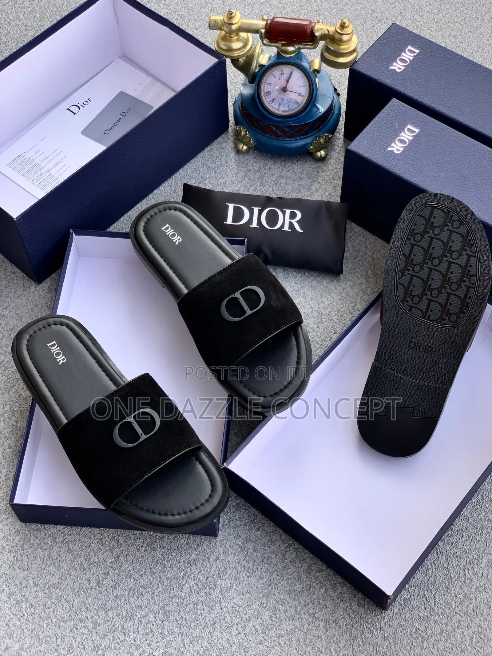 C Dior :Dway Suede Slides