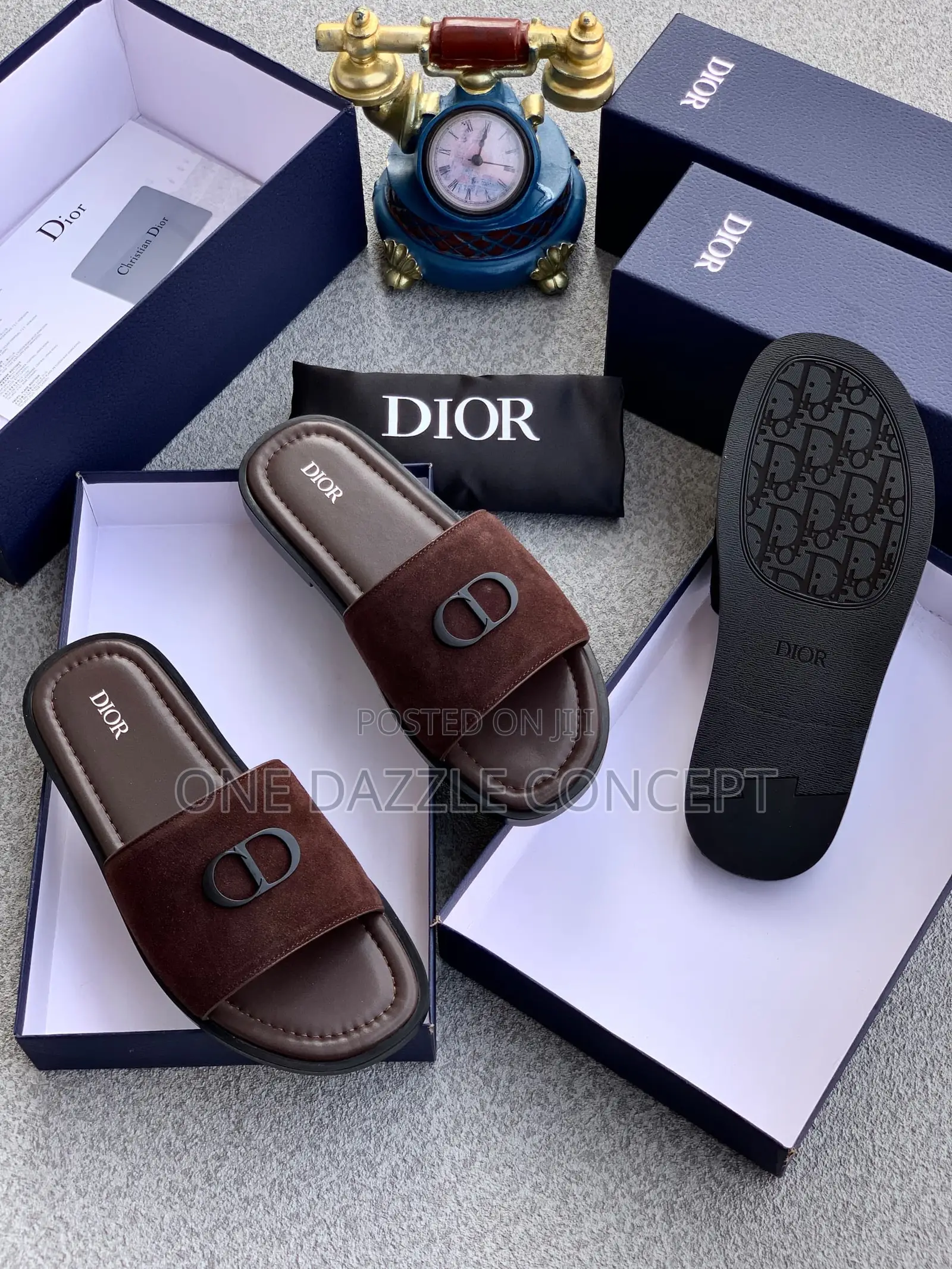 C Dior :Dway Suede Slides