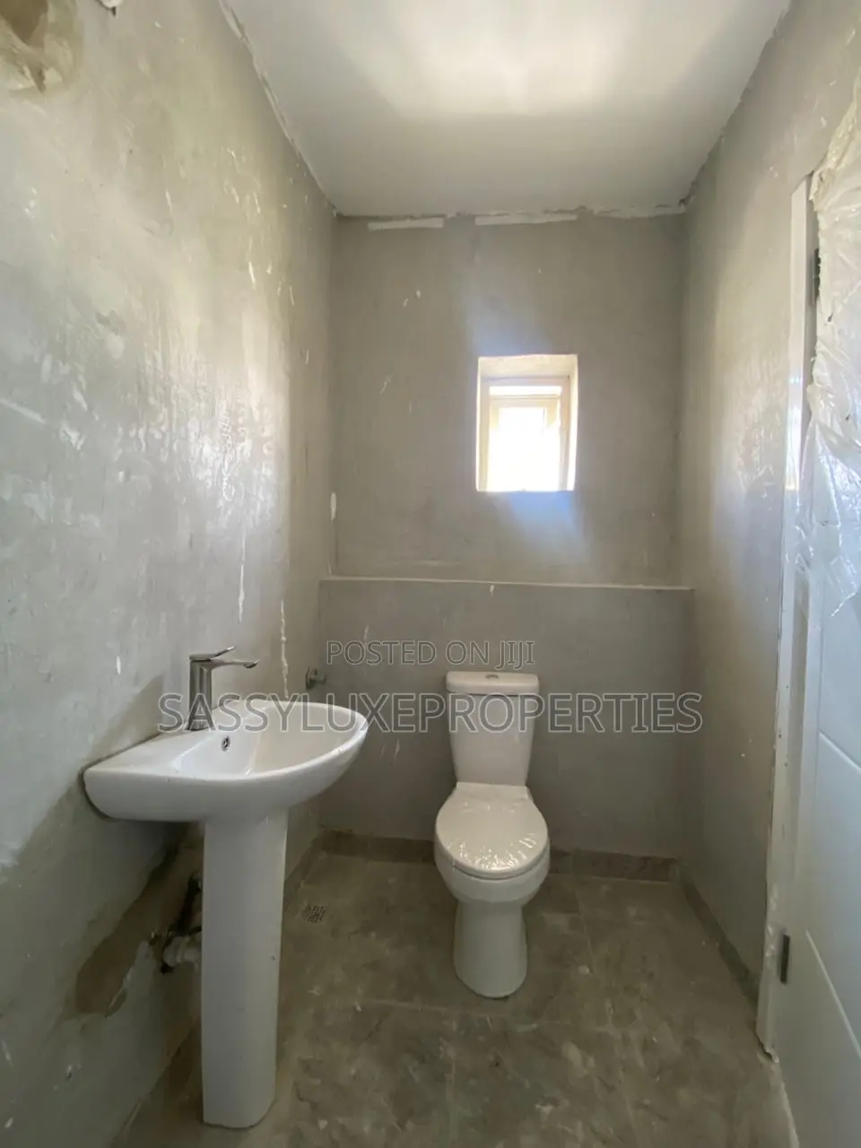 Furnished 2bdrm Maisonette in Ikate, Lekki for sale