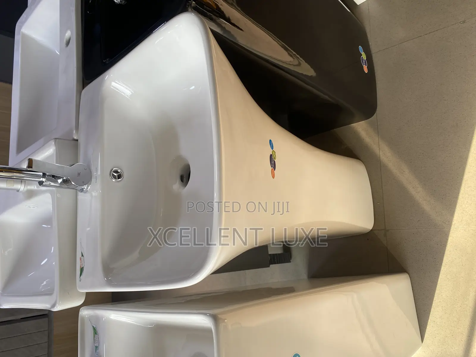 Standing Wash Hand Basin