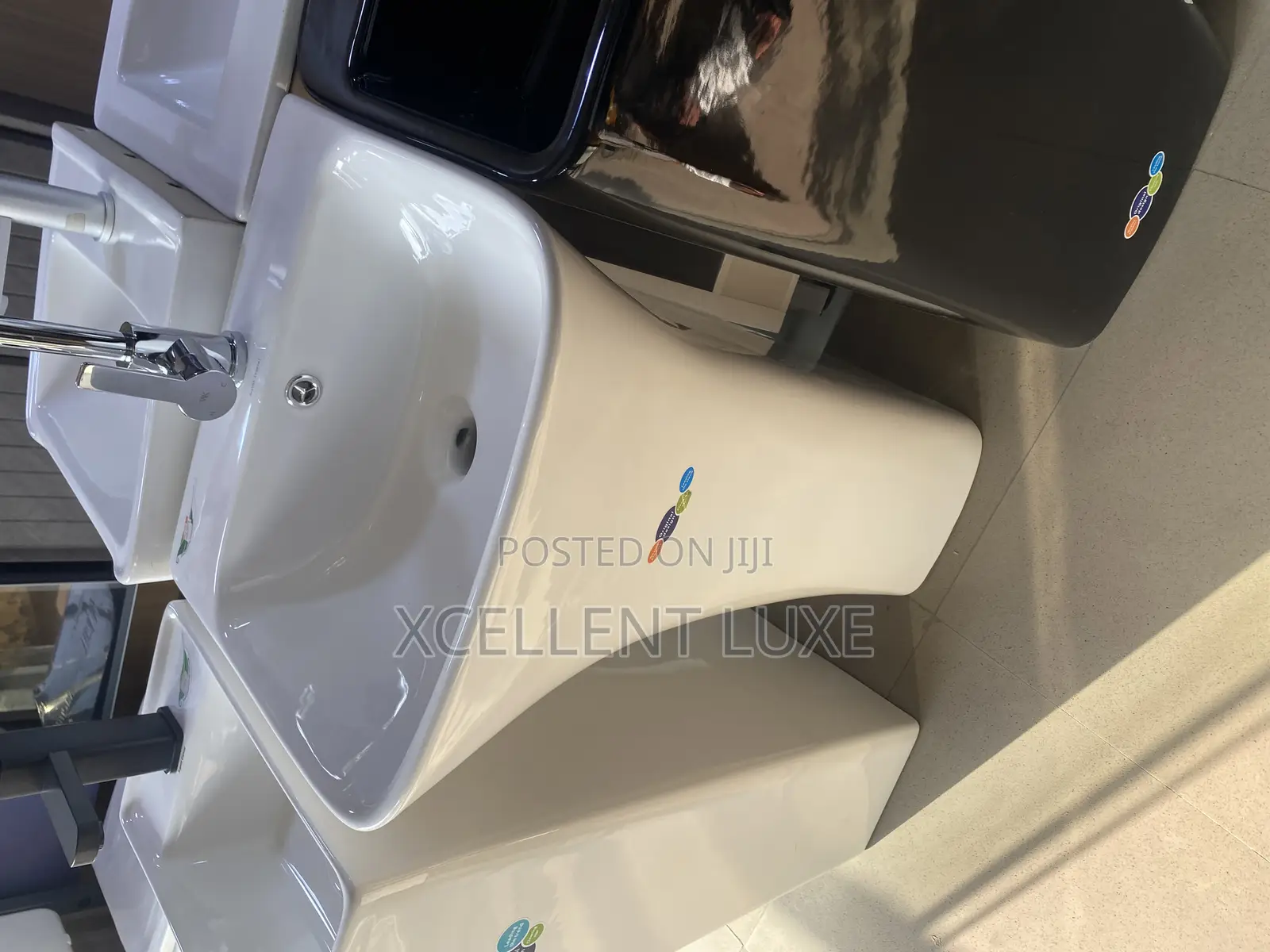 Standing Wash Hand Basin