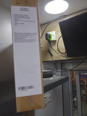 New Laptop HP 14-Dq1025cl 4GB Intel Core I3 SSD 256GB