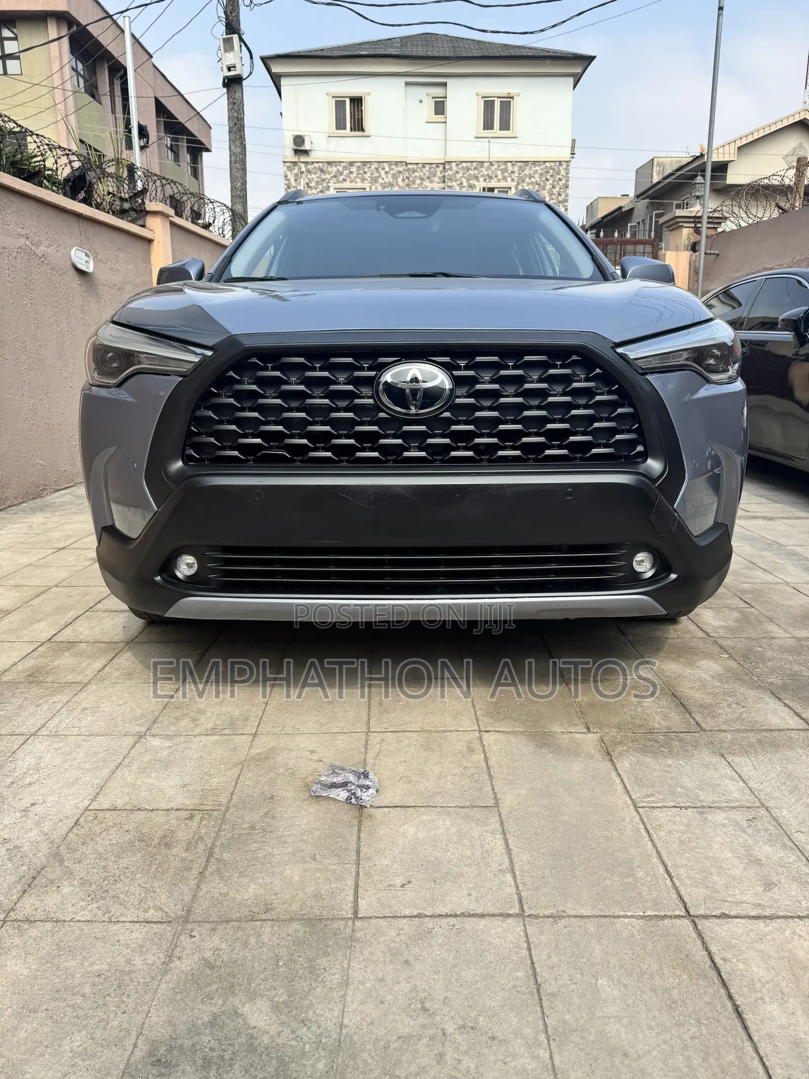 Toyota Corolla Cross XLE 2023 Gray
