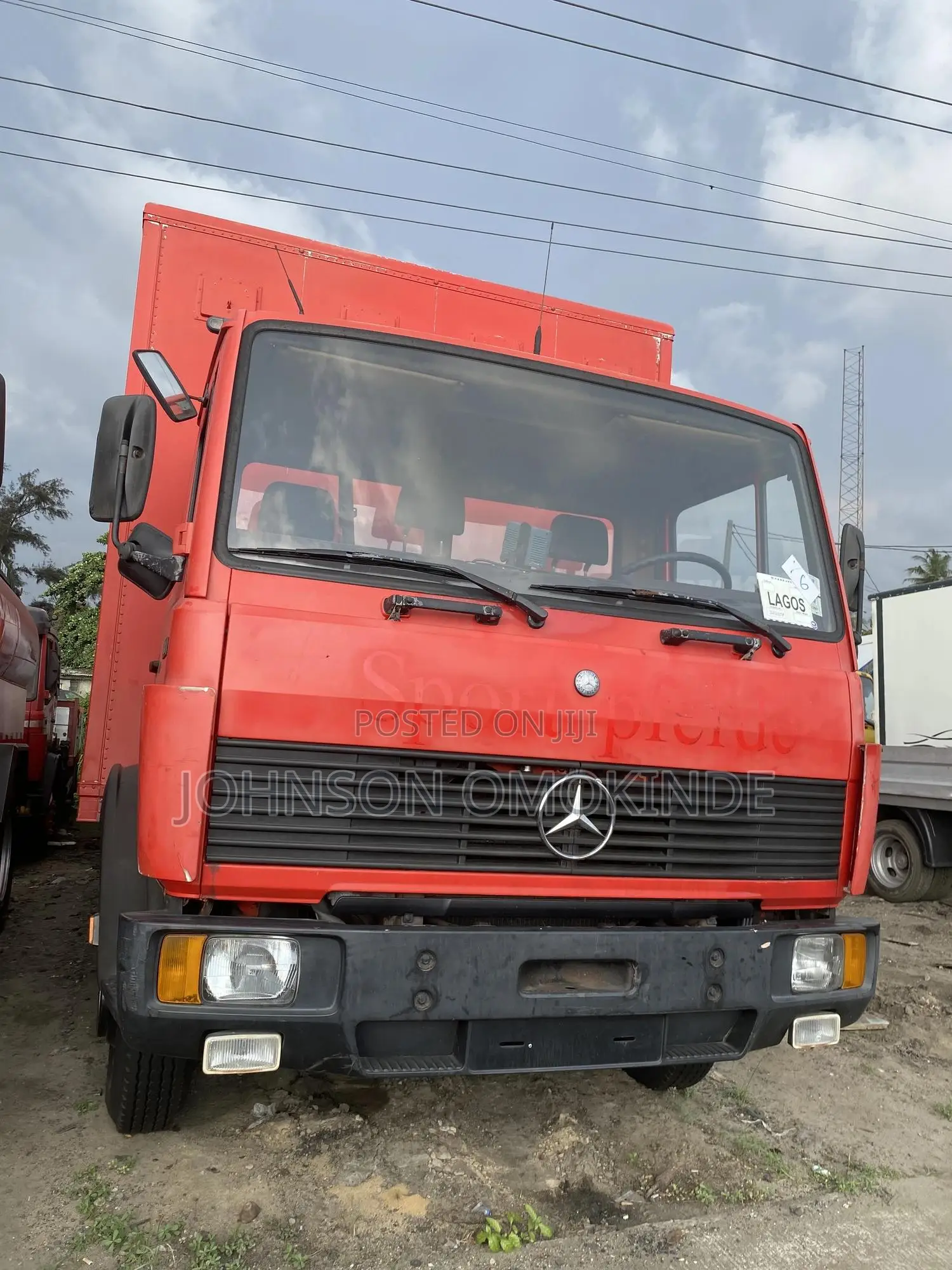 Mercedes Benz 814 Container Body