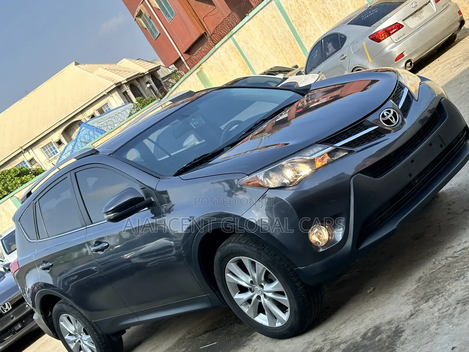Toyota RAV4 Limited 4dr SUV AWD (2.5L 4cyl 6A) 2014 Gray