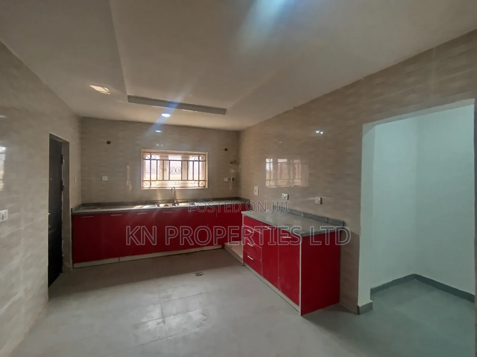 3bdrm Block of Flats in Gusape, Guzape District for rent