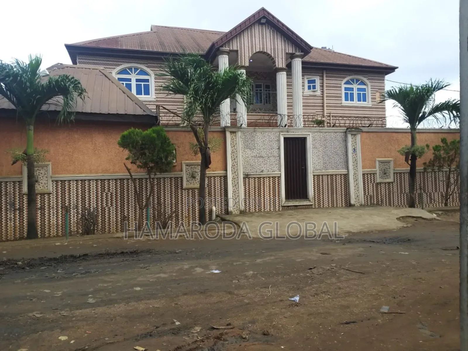 Furnished 7bdrm Duplex in Liasu Rd, Alimosho for sale