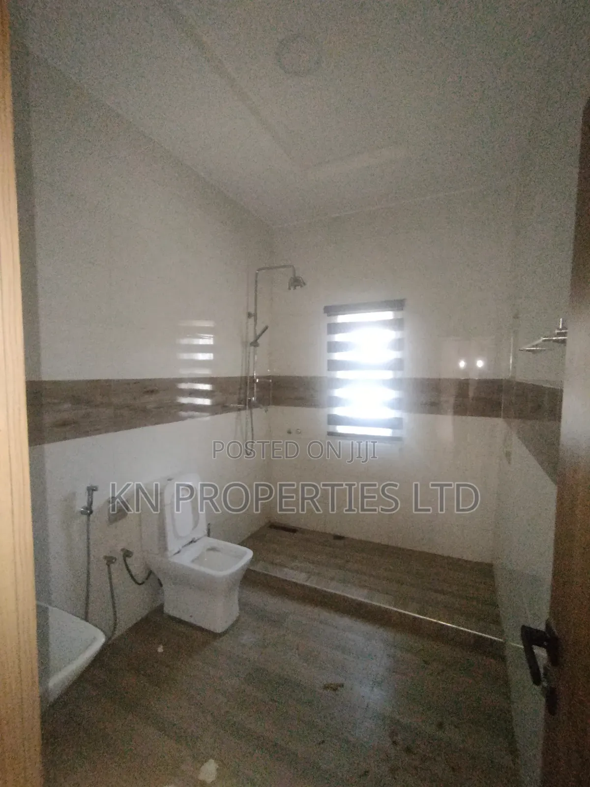 5bdrm Duplex in Gusape Main, Guzape District for rent