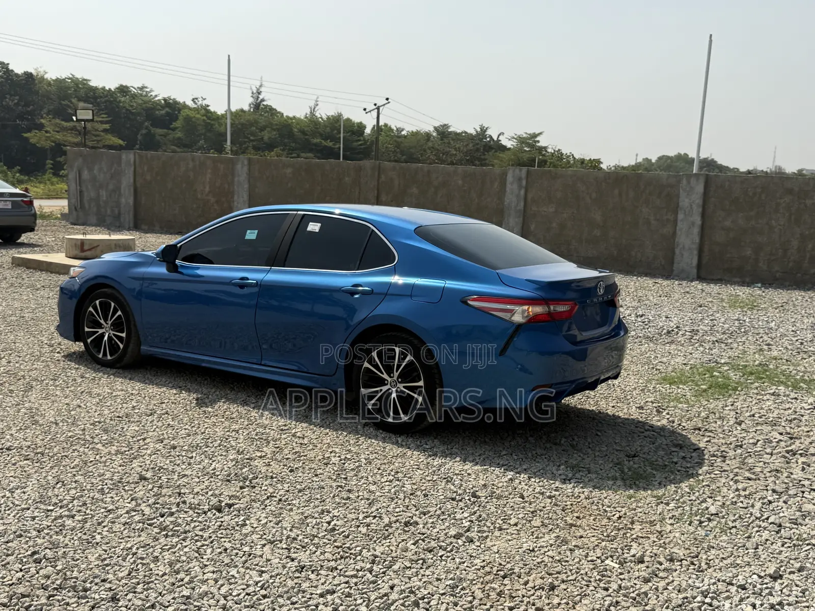 Toyota Camry SE FWD (2.5L 4cyl 8AM) 2018 Blue
