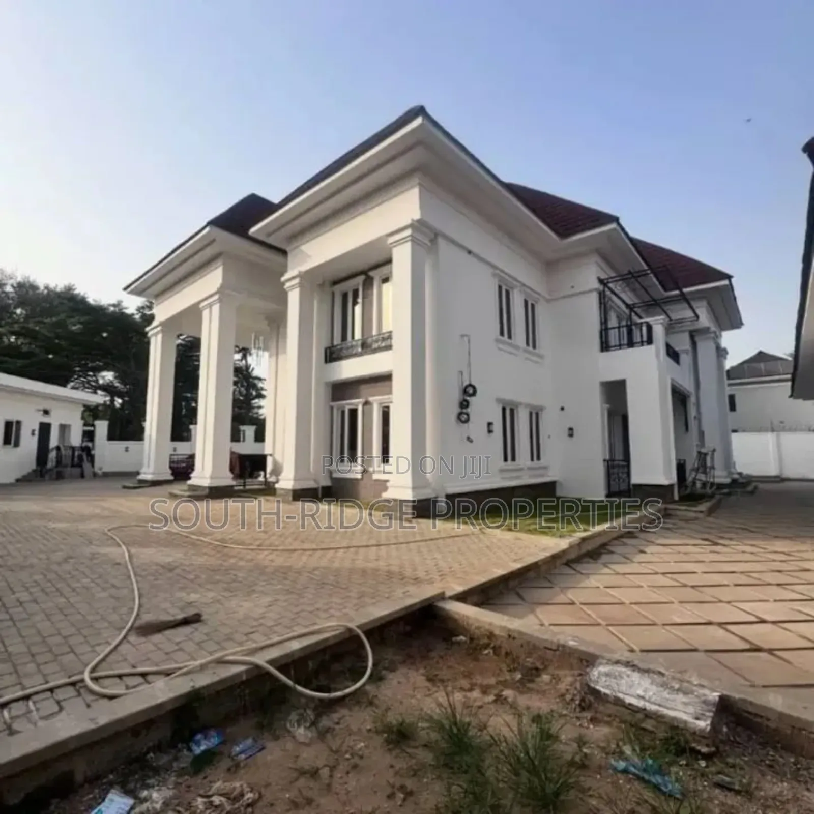 12bdrm Duplex in Jabi for sale