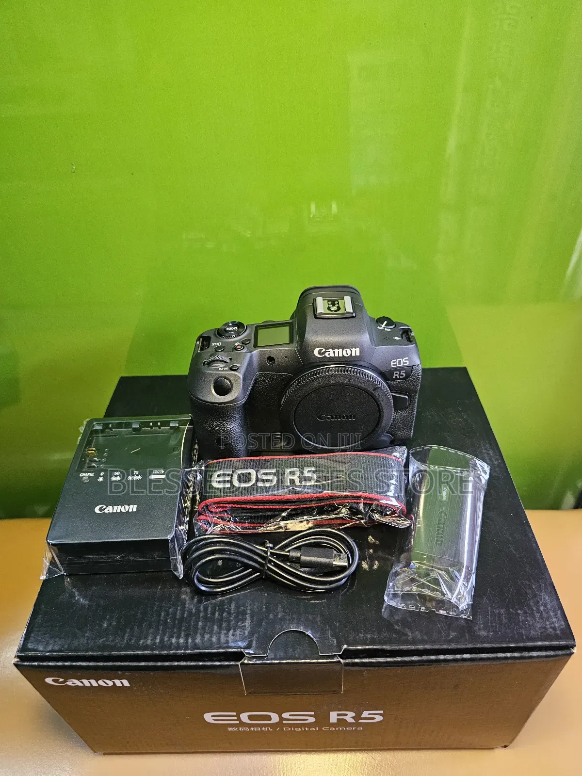 Canon Eos R5 Camera