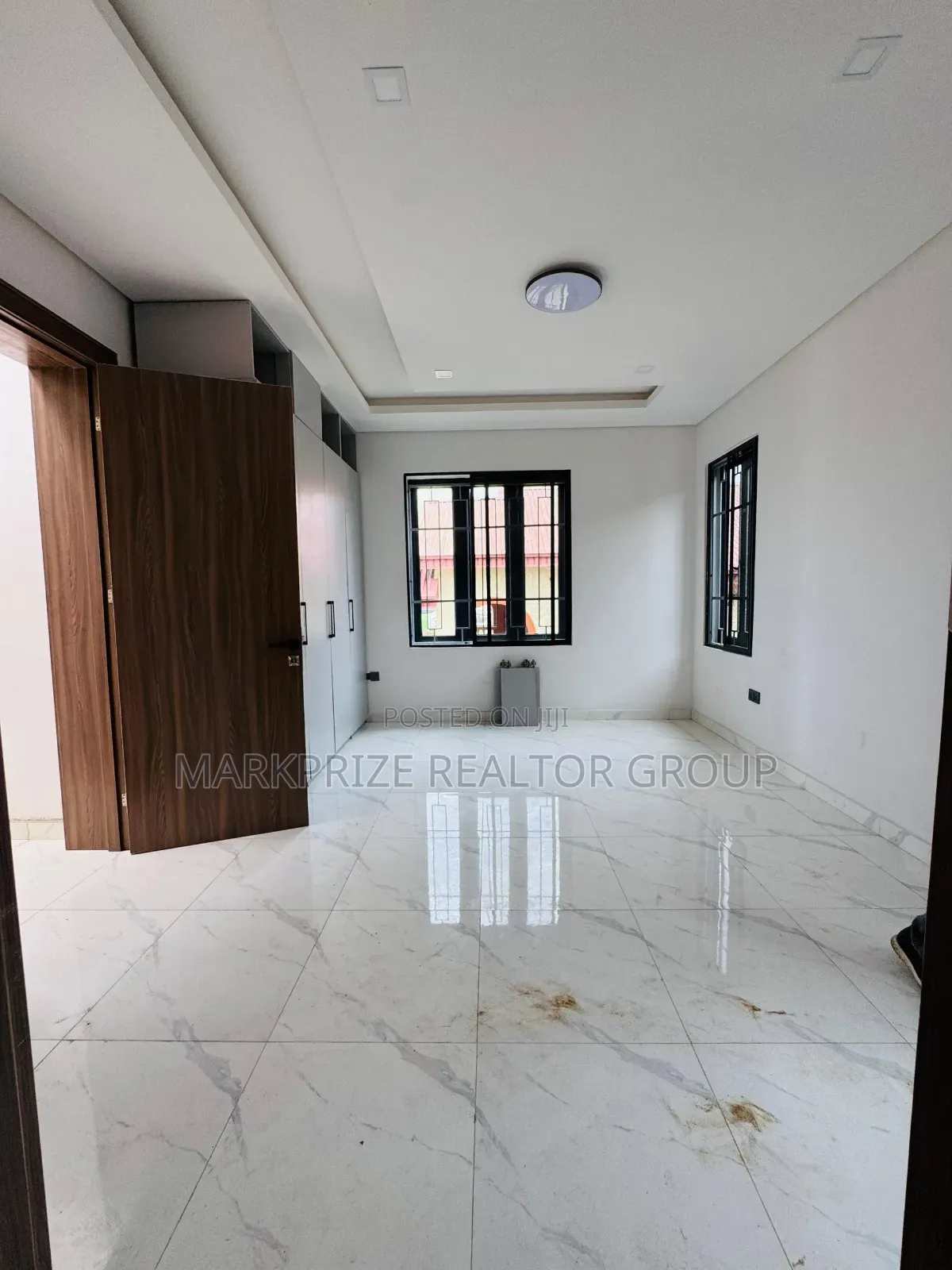 4bdrm Duplex in Ogudu GRA for sale