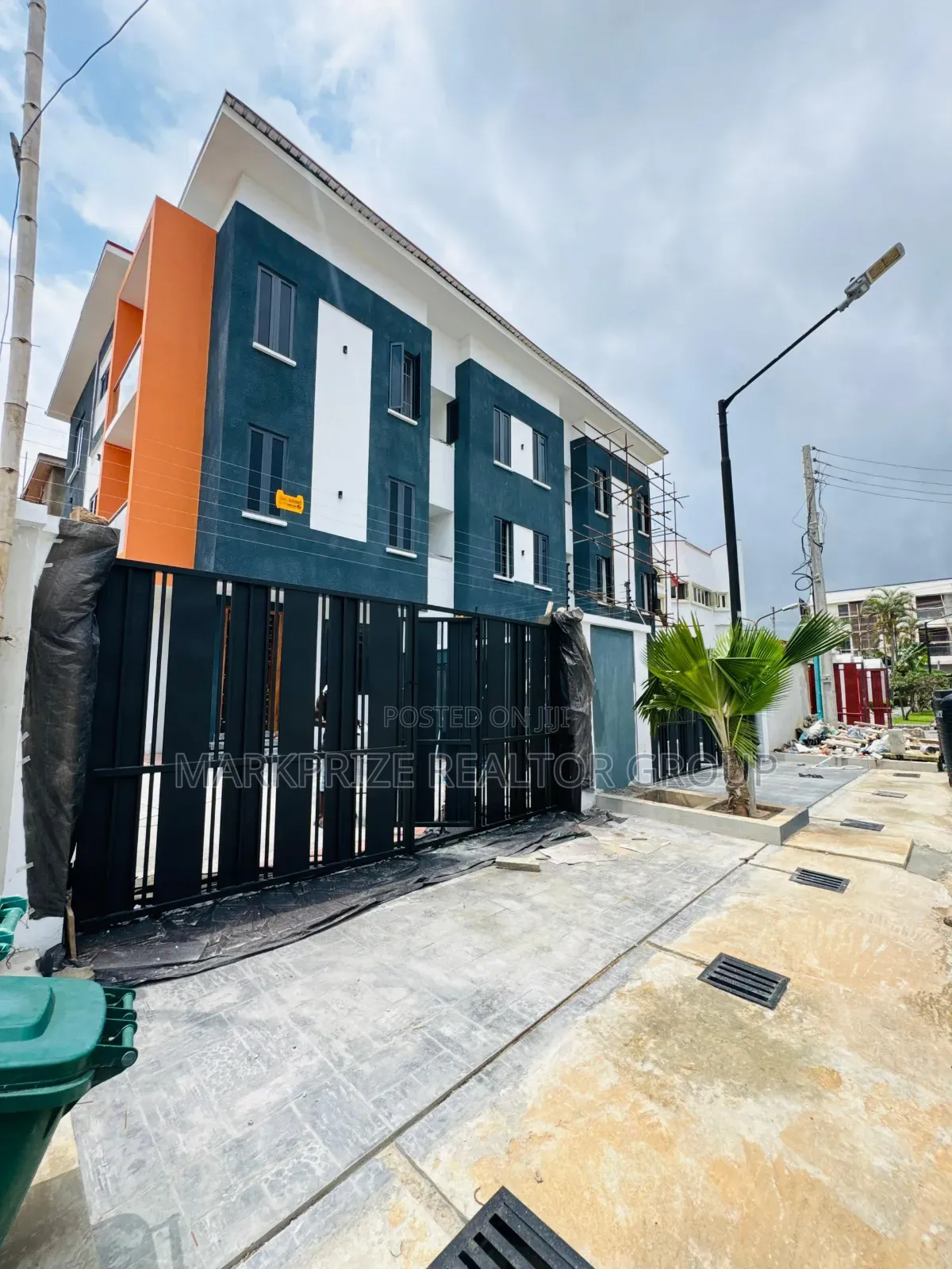 4bdrm Duplex in Ogudu GRA for sale