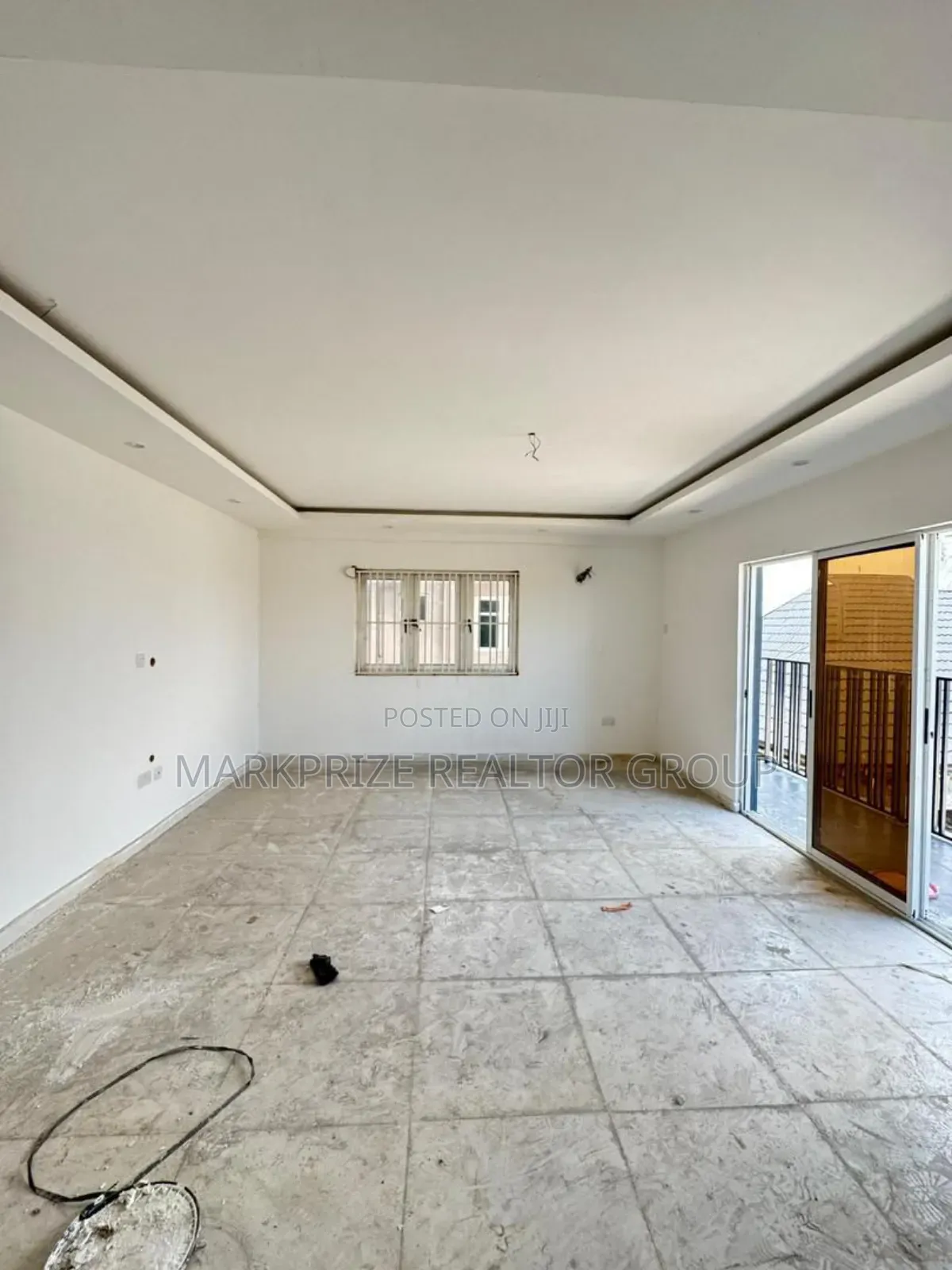 3bdrm Apartment in Surulere for sale