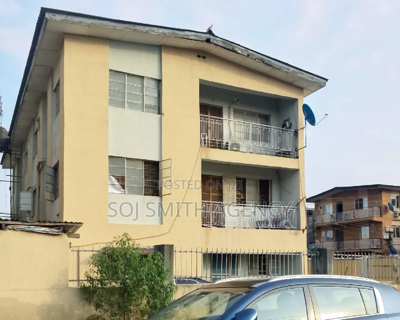 Furnished 3bdrm Block of Flats in Soluyi for sale