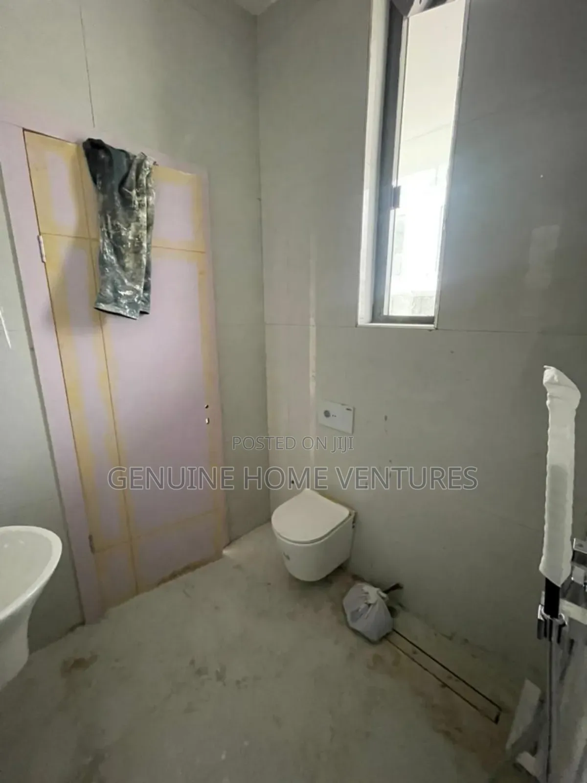 6bdrm Duplex in Osapa Lekki for sale