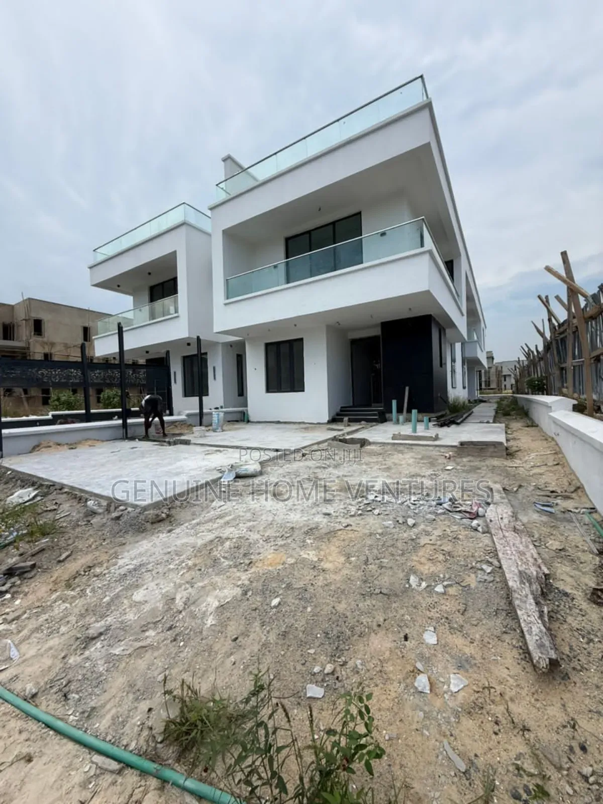 5bdrm Duplex in Ikate for rent
