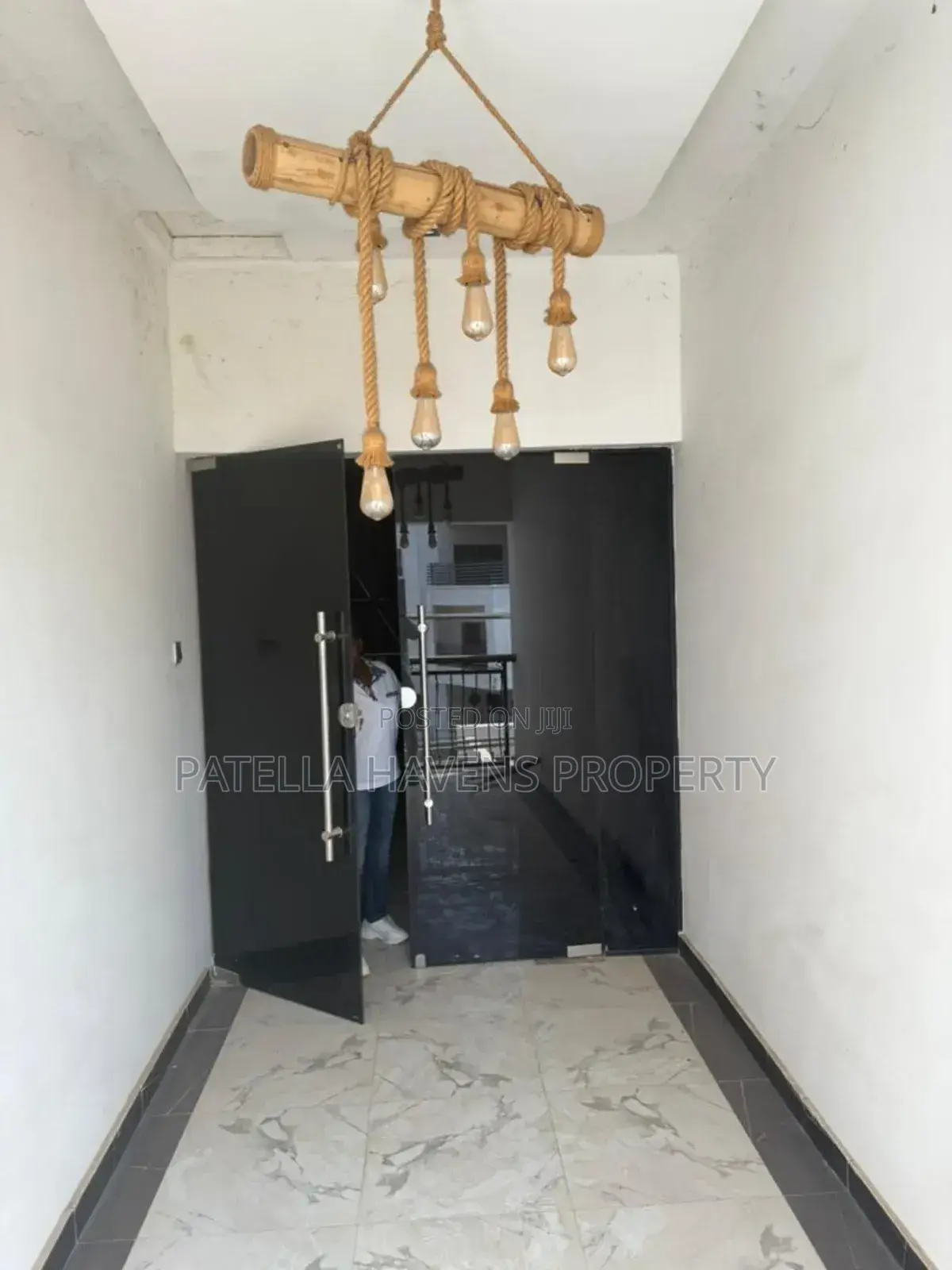 8bdrm Duplex in Wuye for sale
