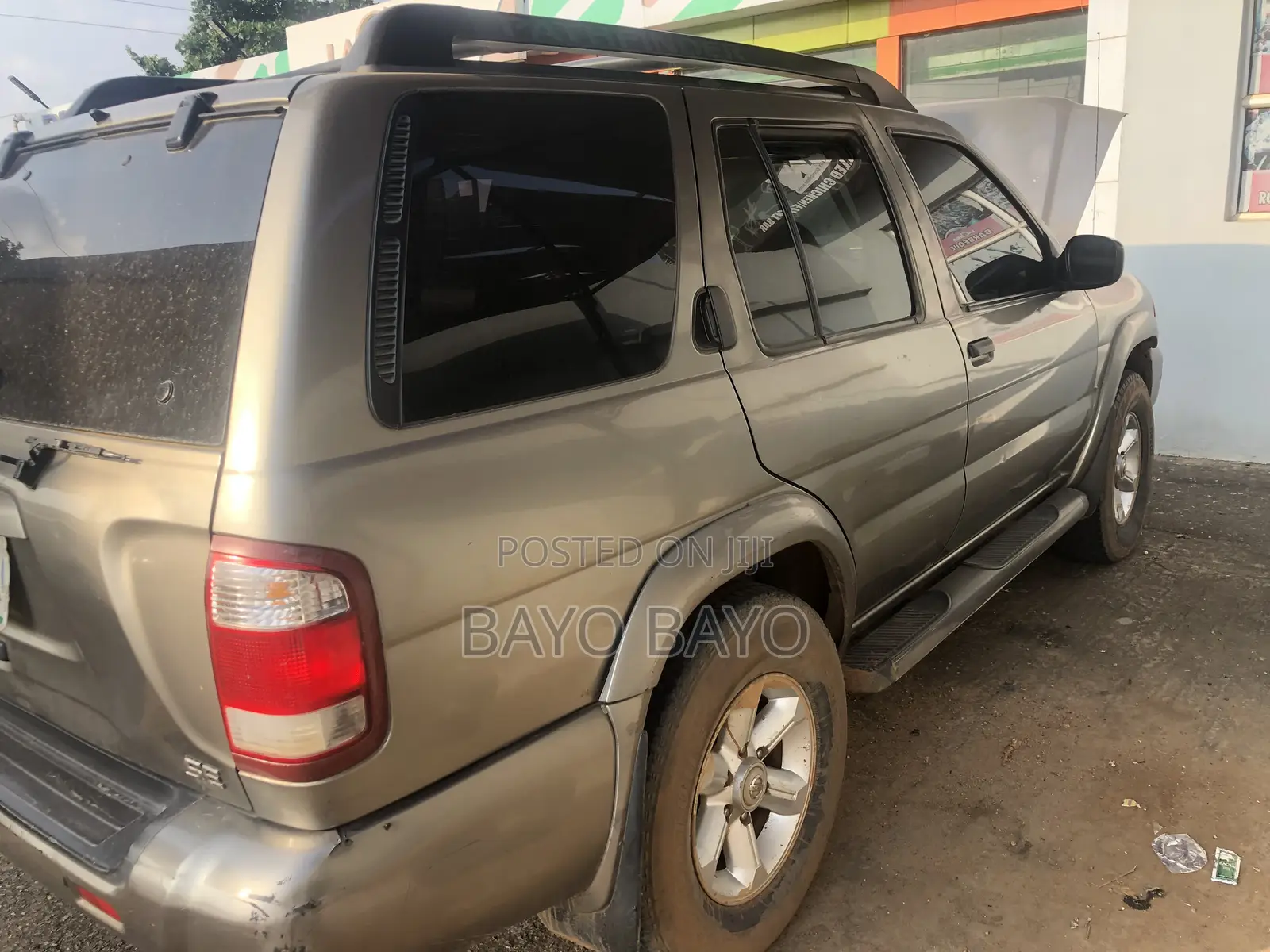 Nissan Pathfinder SE 2004 Gray
