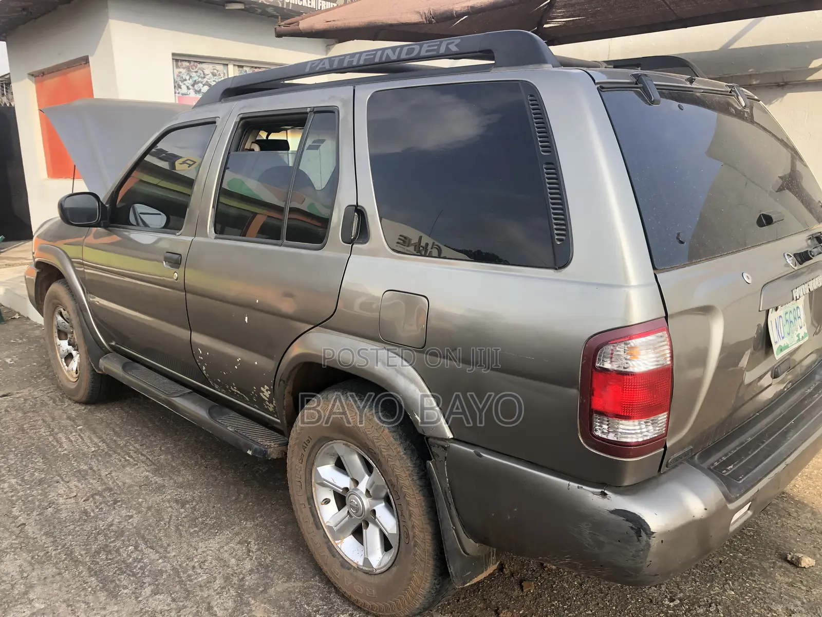 Nissan Pathfinder SE 2004 Gray