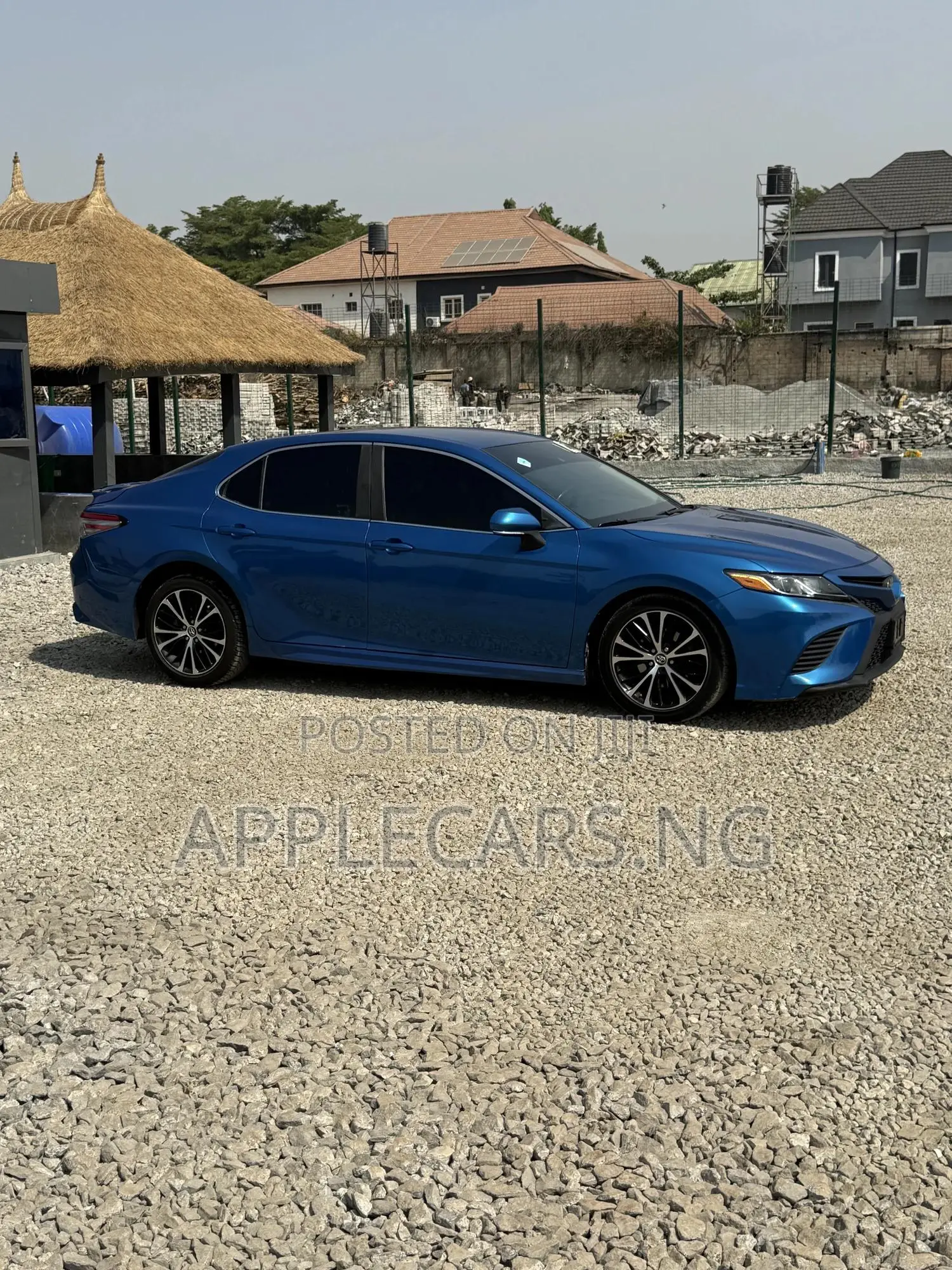 Toyota Camry SE FWD (2.5L 4cyl 8AM) 2018 Blue