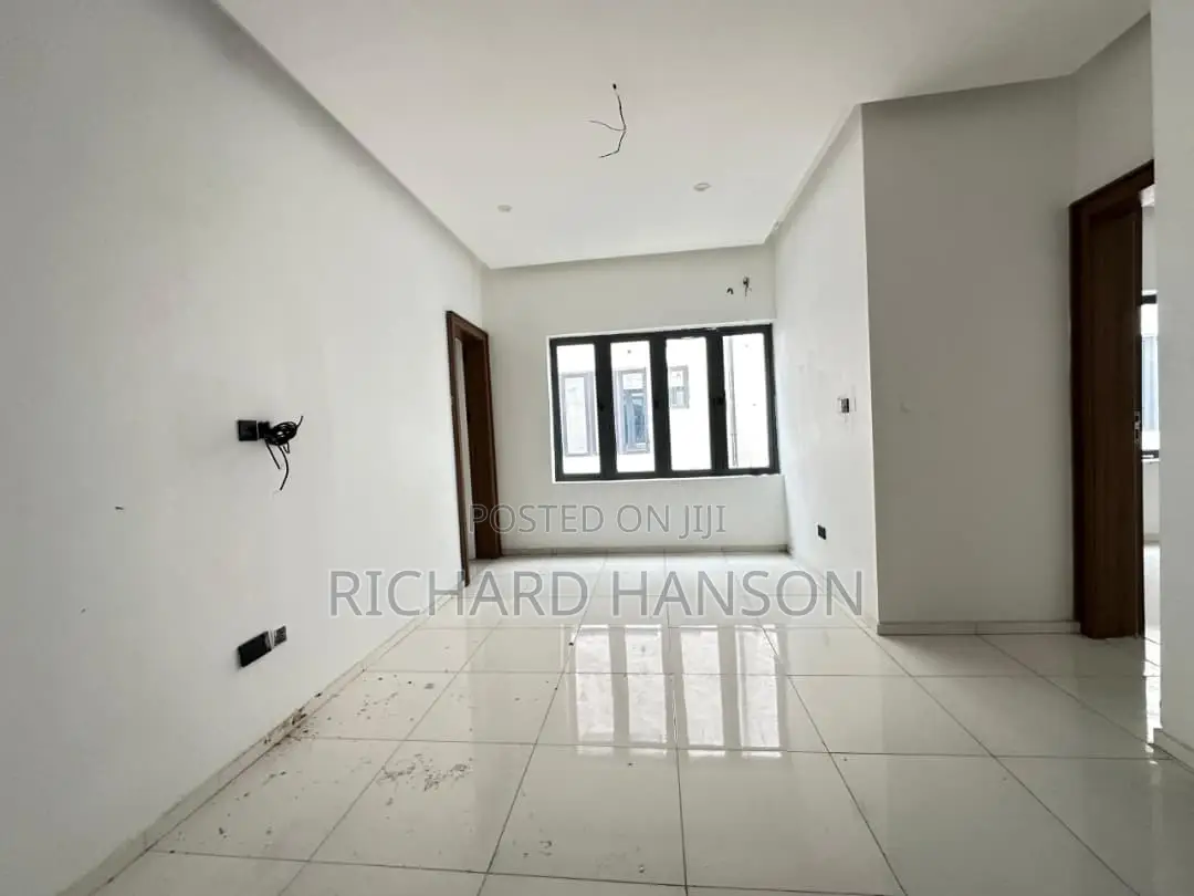 2bdrm Apartment in Ogombo for rent
