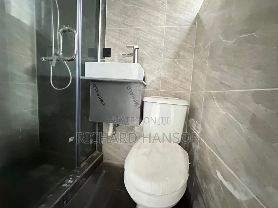 2bdrm Apartment in Ogombo for rent