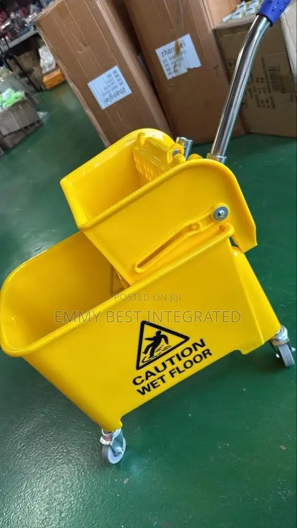 Commercial Mop Bucket With a Wringer and Wheels