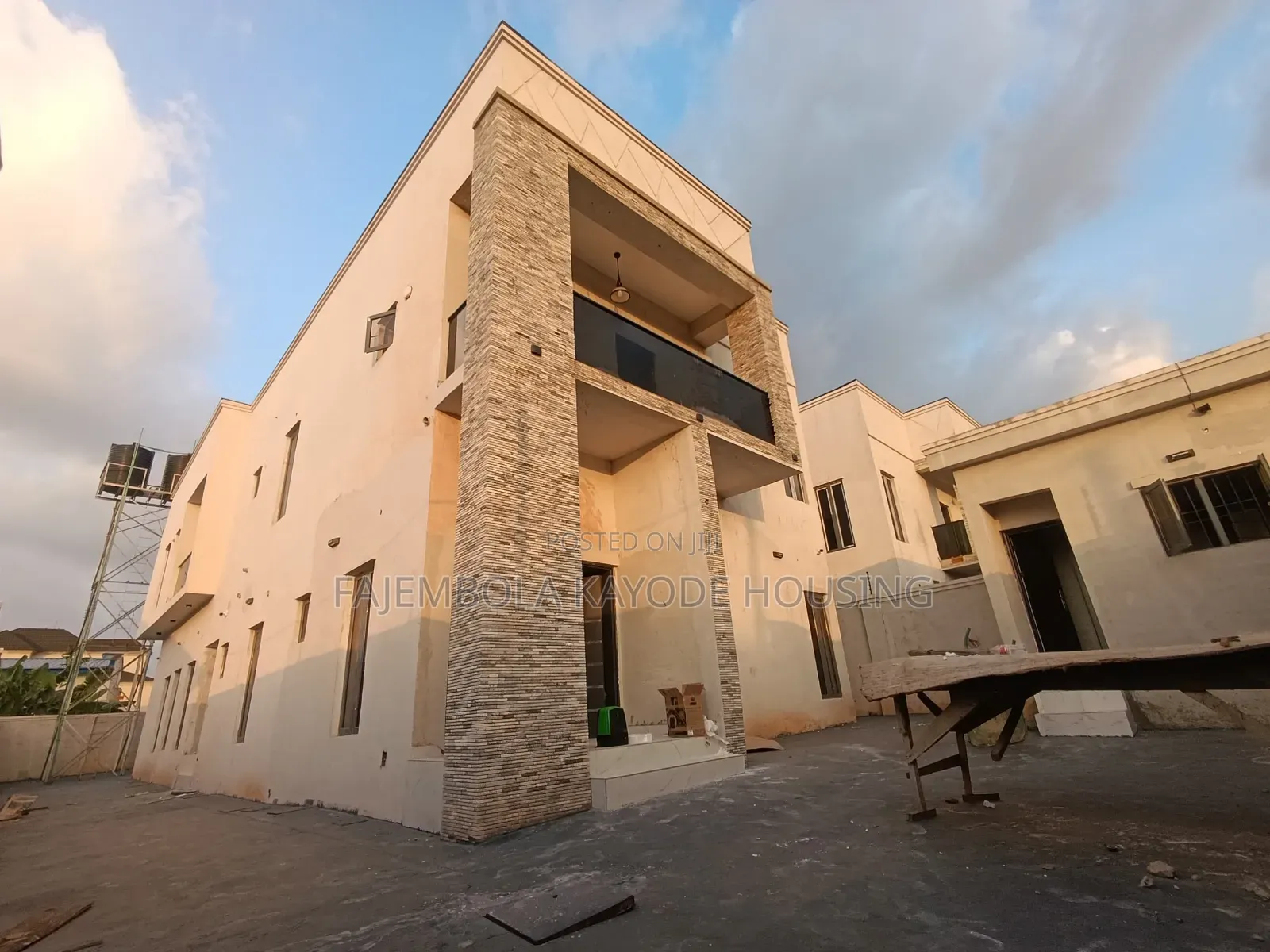 4bdrm Duplex in Oba Otudeko Close, Jericho for sale