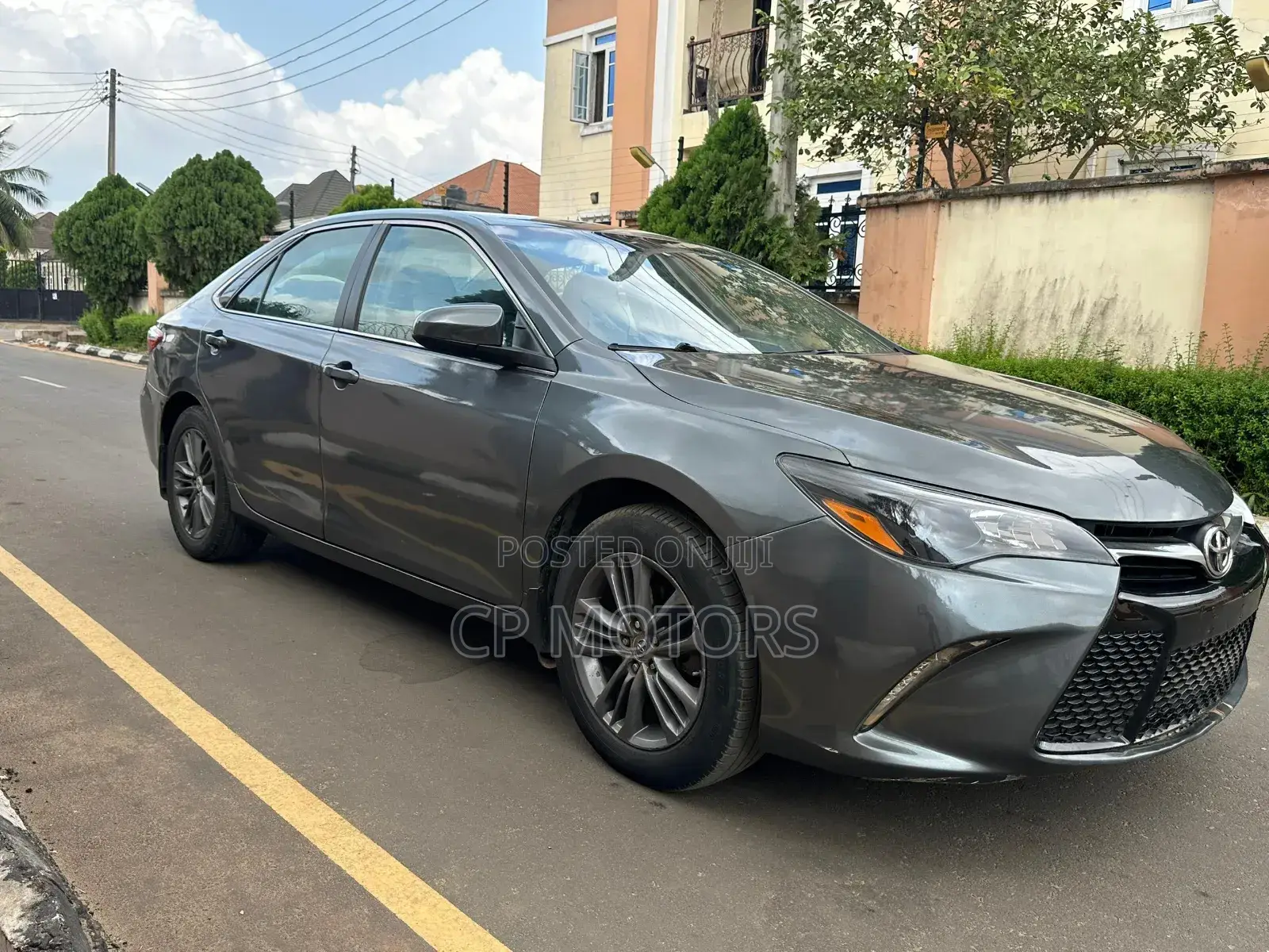 Toyota Camry SE 4dr Sedan (2.5L 4cyl 6A) 2015 Gray