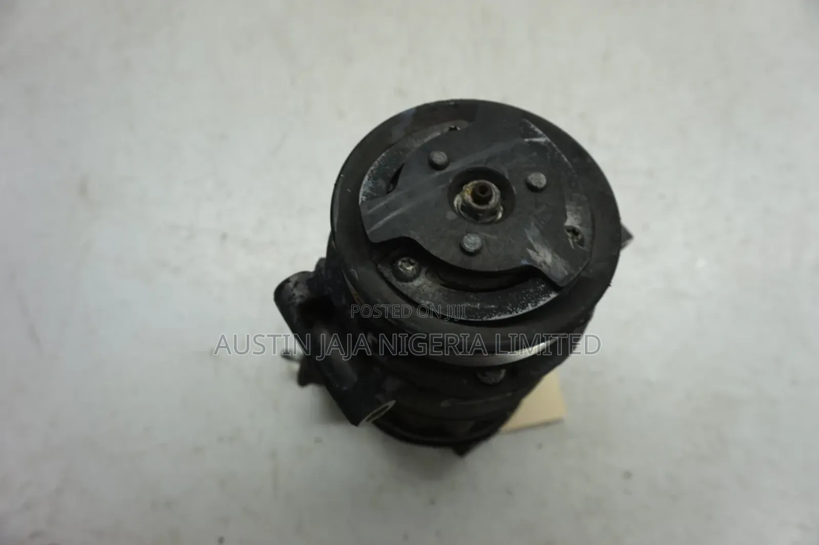 AC Compressor for Jaguar Xe F-Type F-Pace E-Pace Range Rover Lr4
