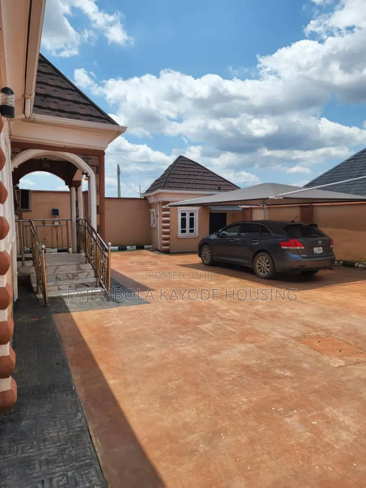 3bdrm Bungalow in Oroge Area, Akobo for sale